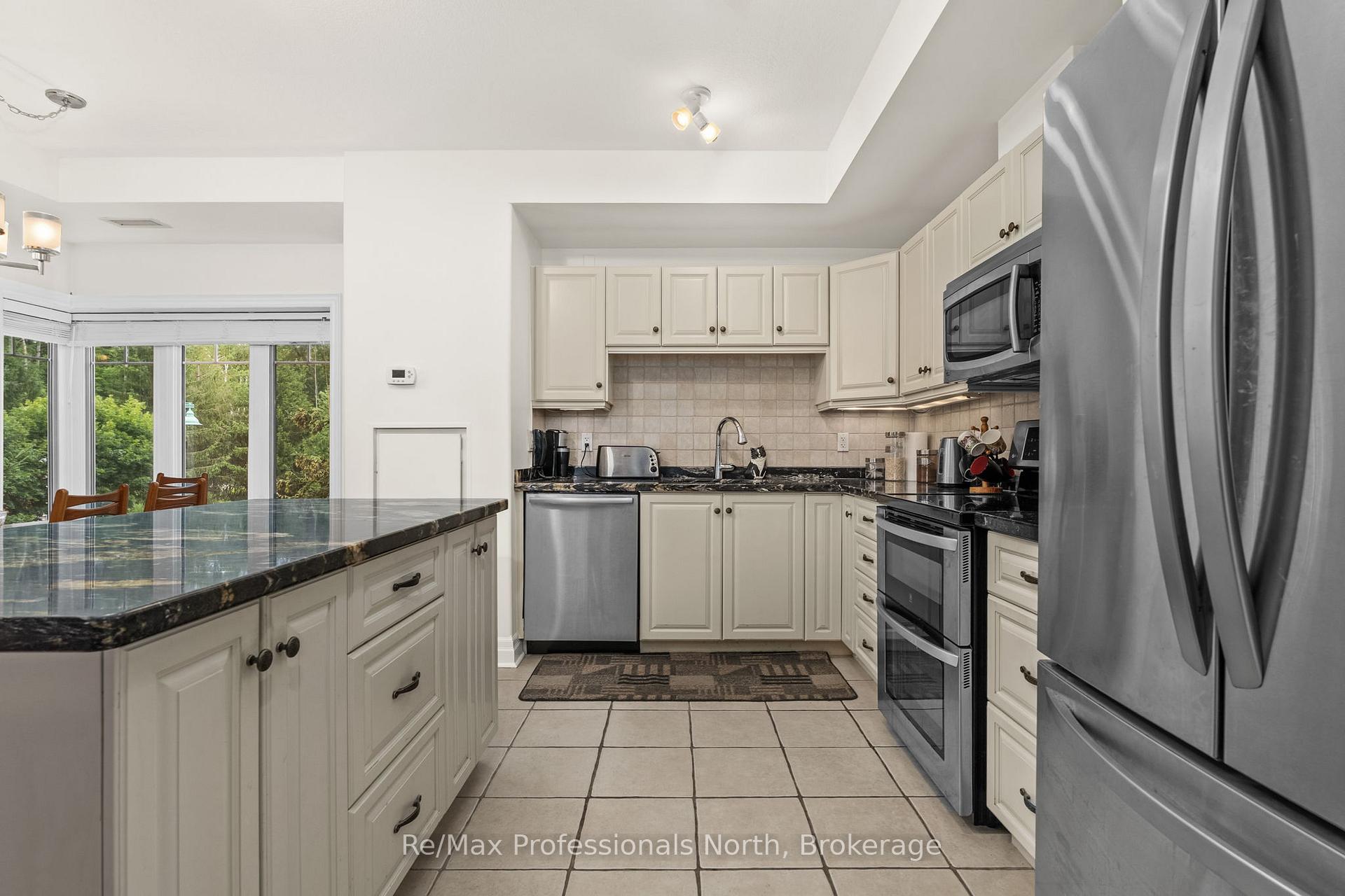 Photo 9 of Unit 207, 110 Steamship Bay Road, Gravenhurst, Muskoka (S) — HOMEH