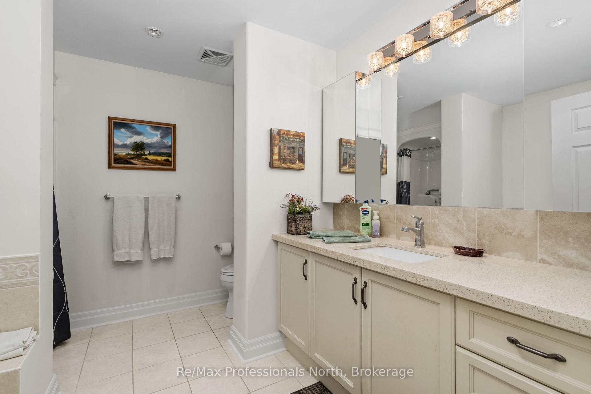 Photo 14 of Unit 207, 110 Steamship Bay Road, Gravenhurst, Muskoka (S) — HOMEH