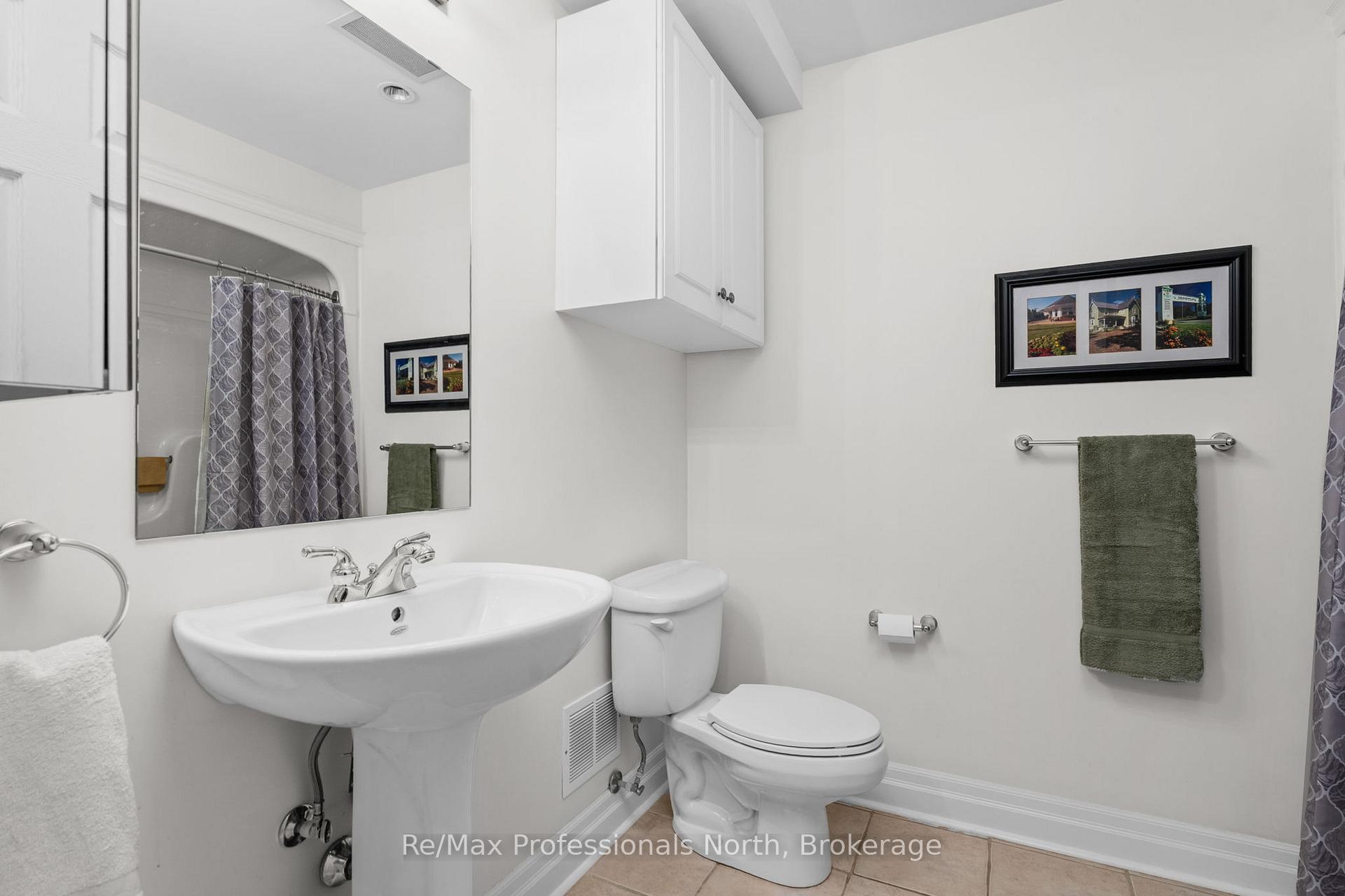 Photo 17 of Unit 207, 110 Steamship Bay Road, Gravenhurst, Muskoka (S) — HOMEH
