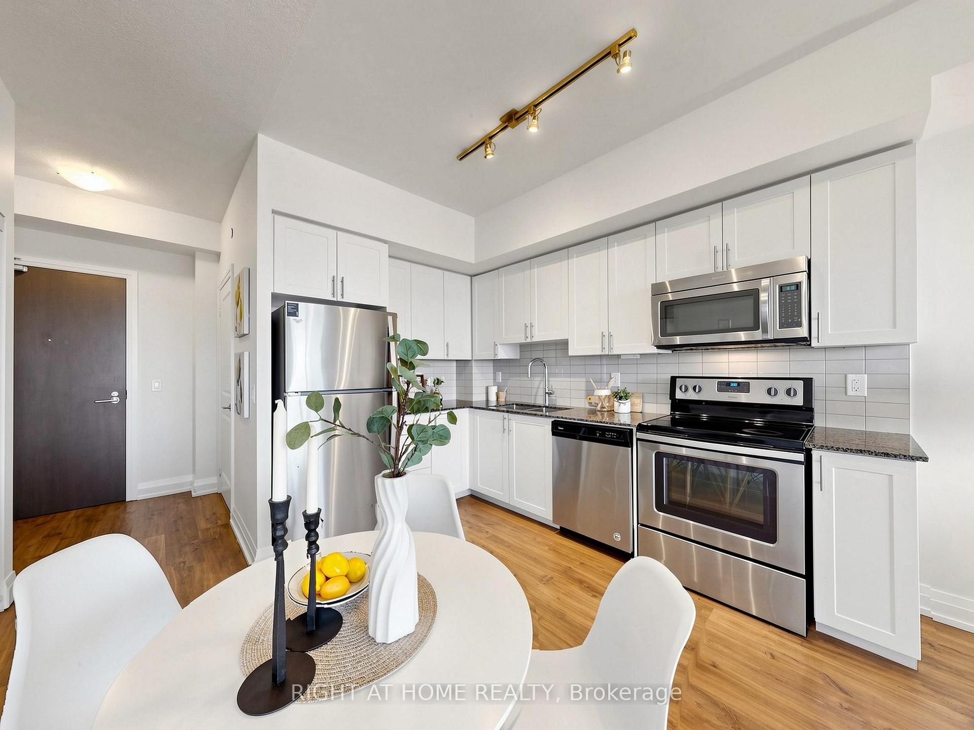 Photo 16 of Unit 2508, 7890 Bathurst Street, Vaughan, Beverley Glen — HOMEH