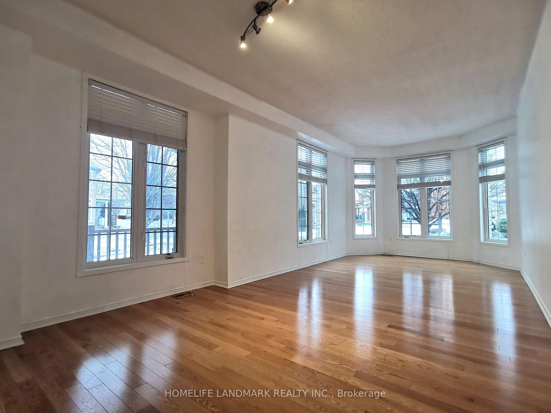 Photo 10 of 631 Fred Mclaren Boulevard, Markham, Wismer — HOMEH