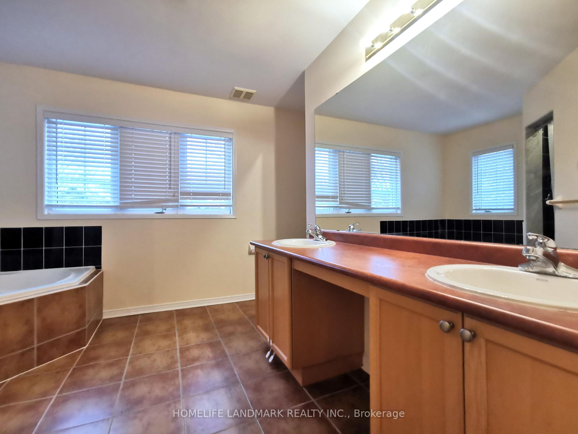 Photo 12 of 631 Fred Mclaren Boulevard, Markham, Wismer — HOMEH