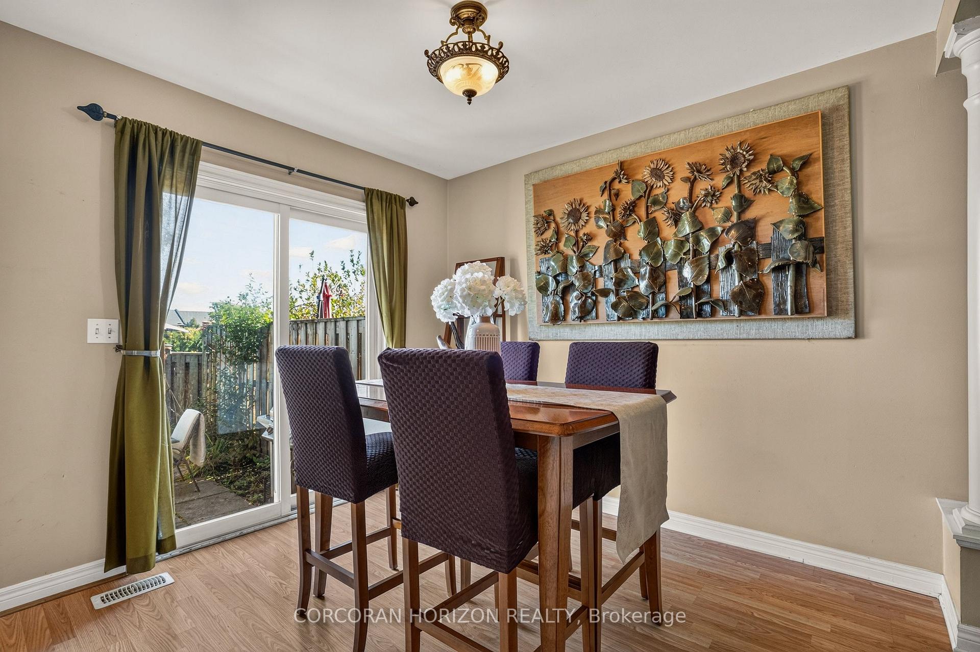 Photo 6 of Unit 14, 2871 Darien Road, Burlington, Rose — HOMEH