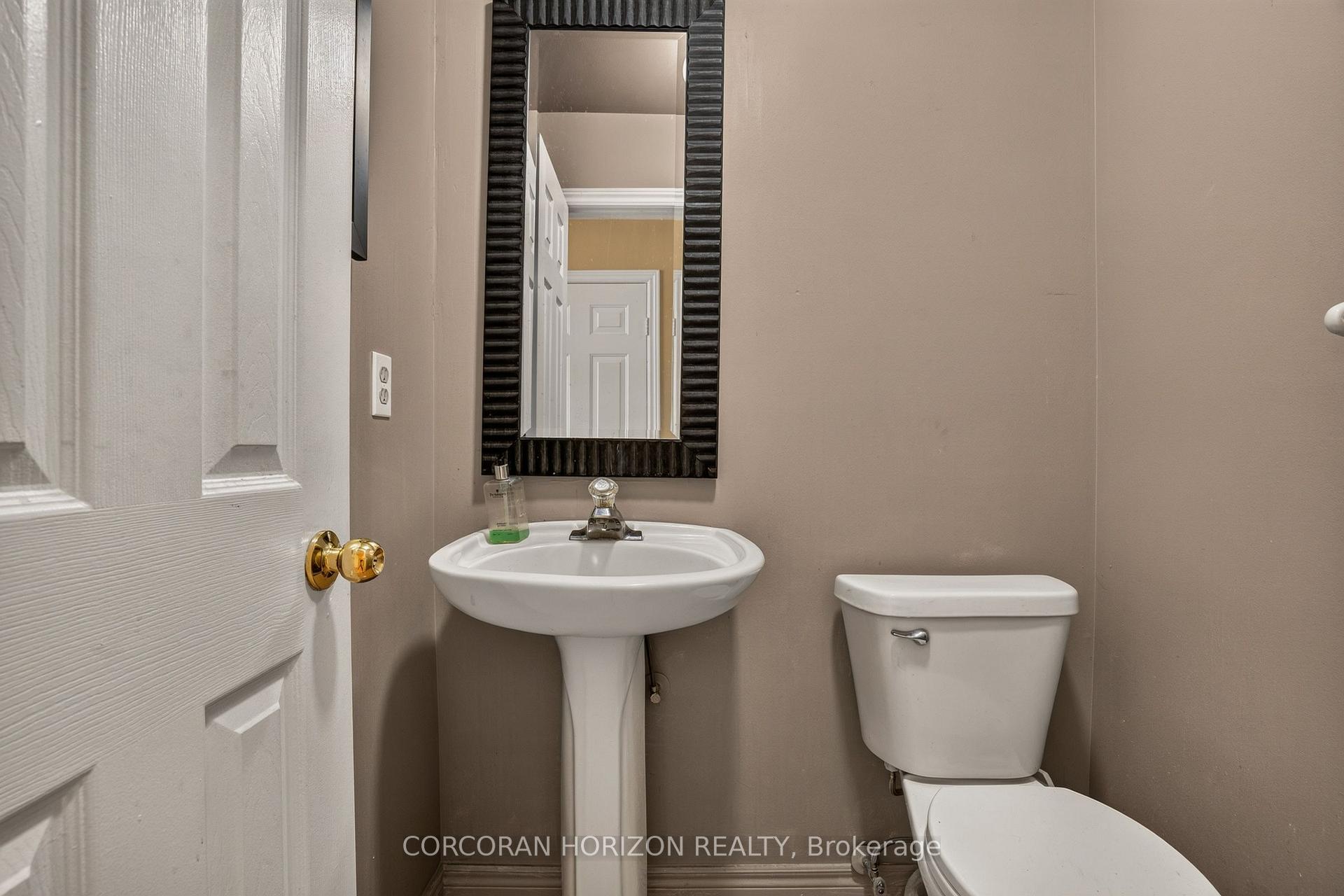 Photo 11 of Unit 14, 2871 Darien Road, Burlington, Rose — HOMEH