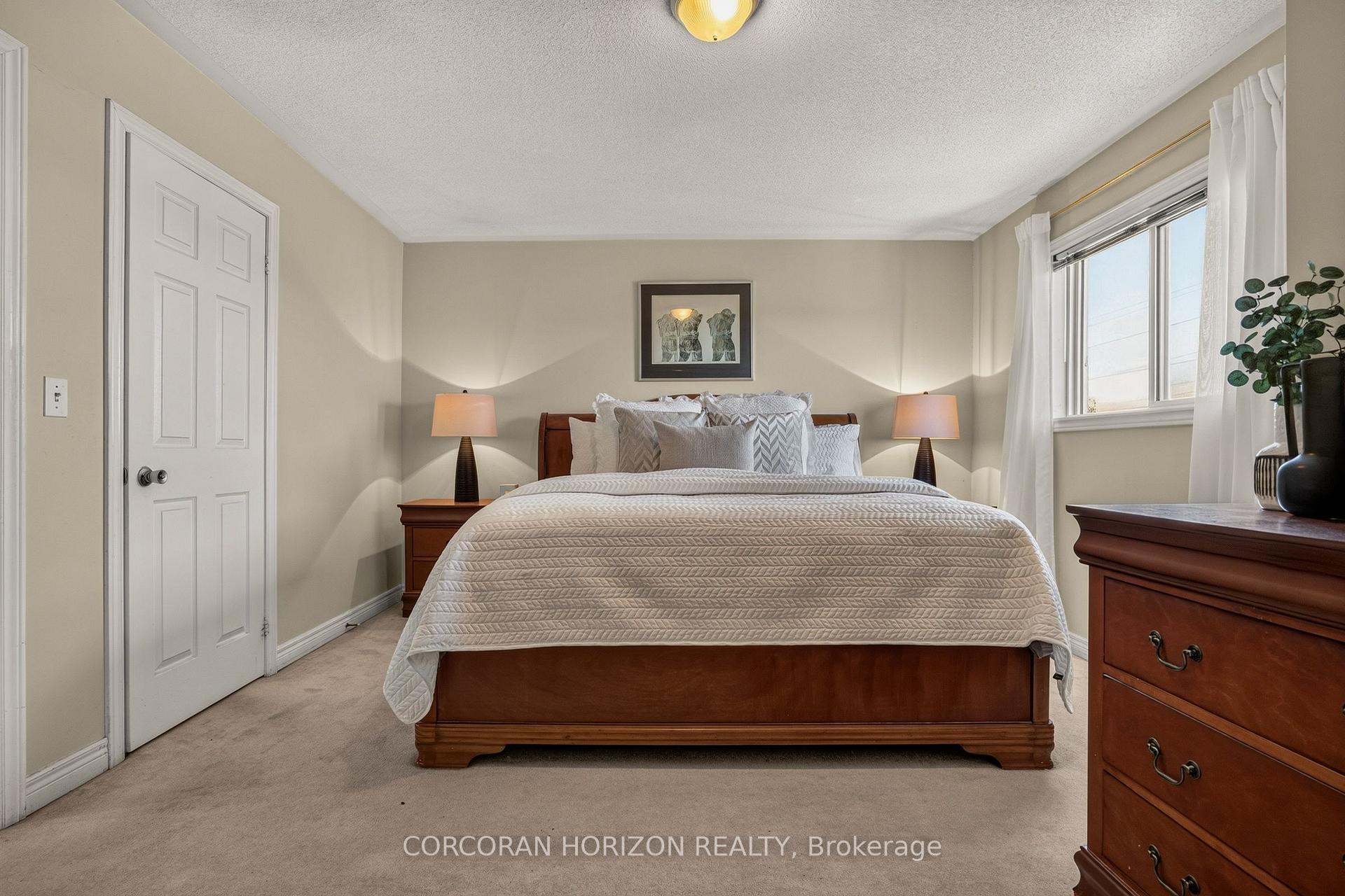 Photo 14 of Unit 14, 2871 Darien Road, Burlington, Rose — HOMEH