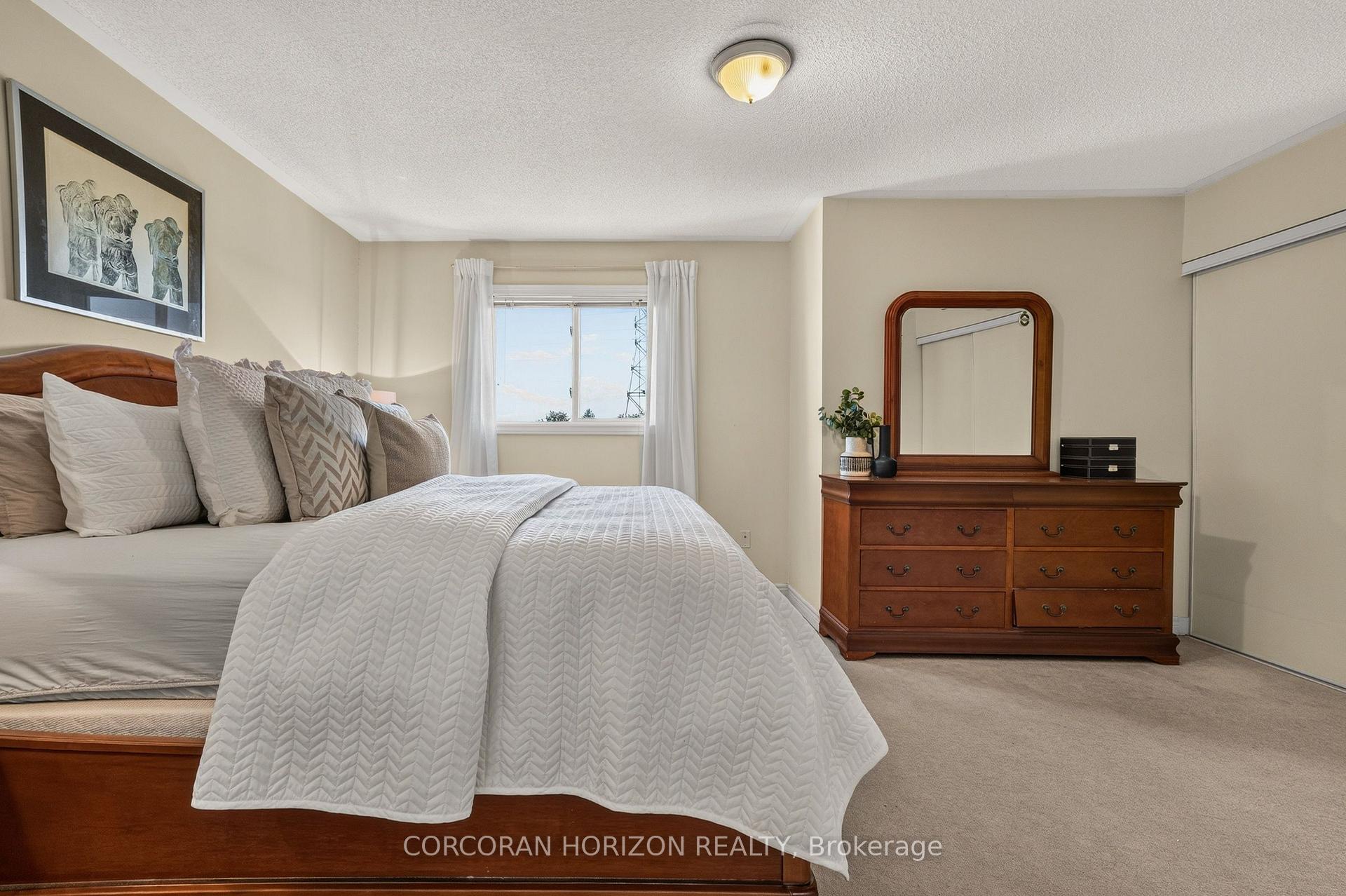 Photo 15 of Unit 14, 2871 Darien Road, Burlington, Rose — HOMEH