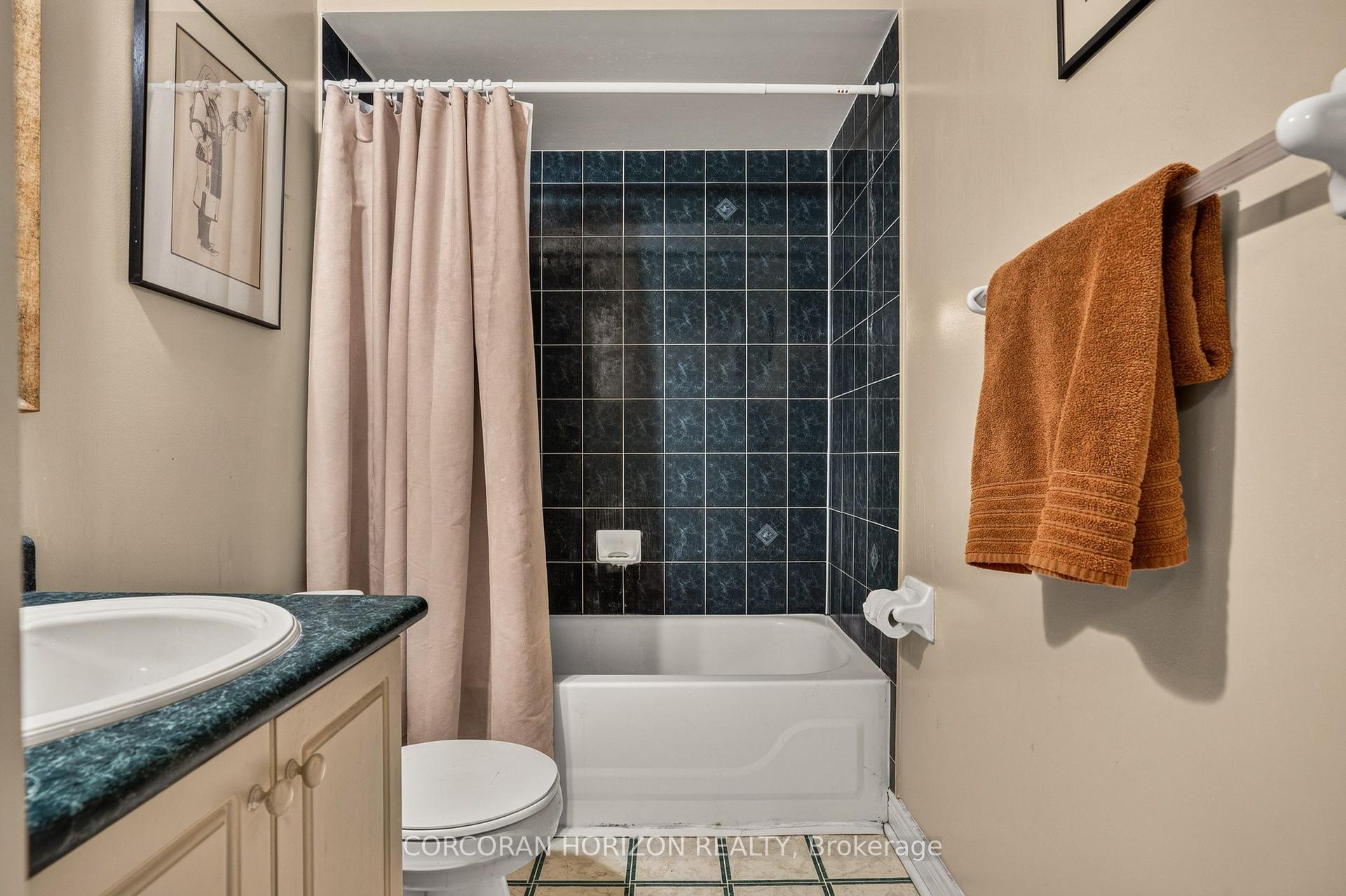 Photo 18 of Unit 14, 2871 Darien Road, Burlington, Rose — HOMEH