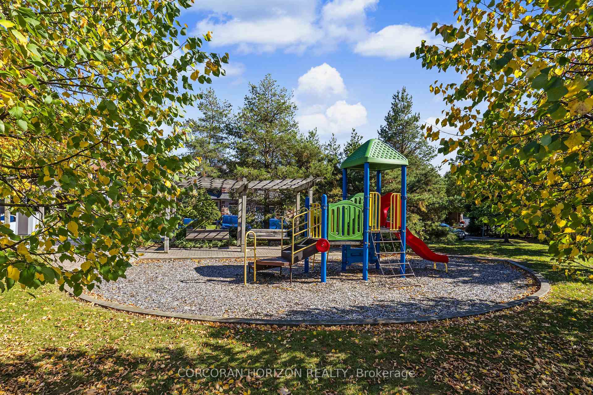 Photo 23 of Unit 14, 2871 Darien Road, Burlington, Rose — HOMEH