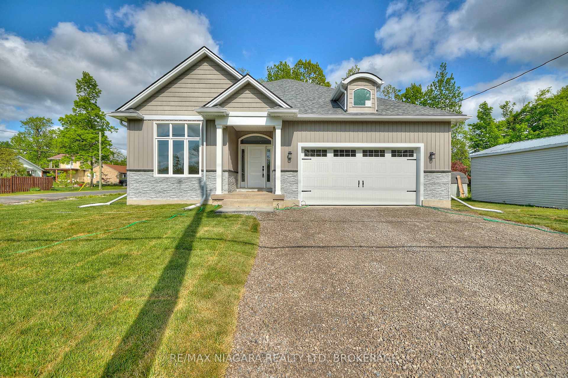 Photo of 196 Bernard Avenue