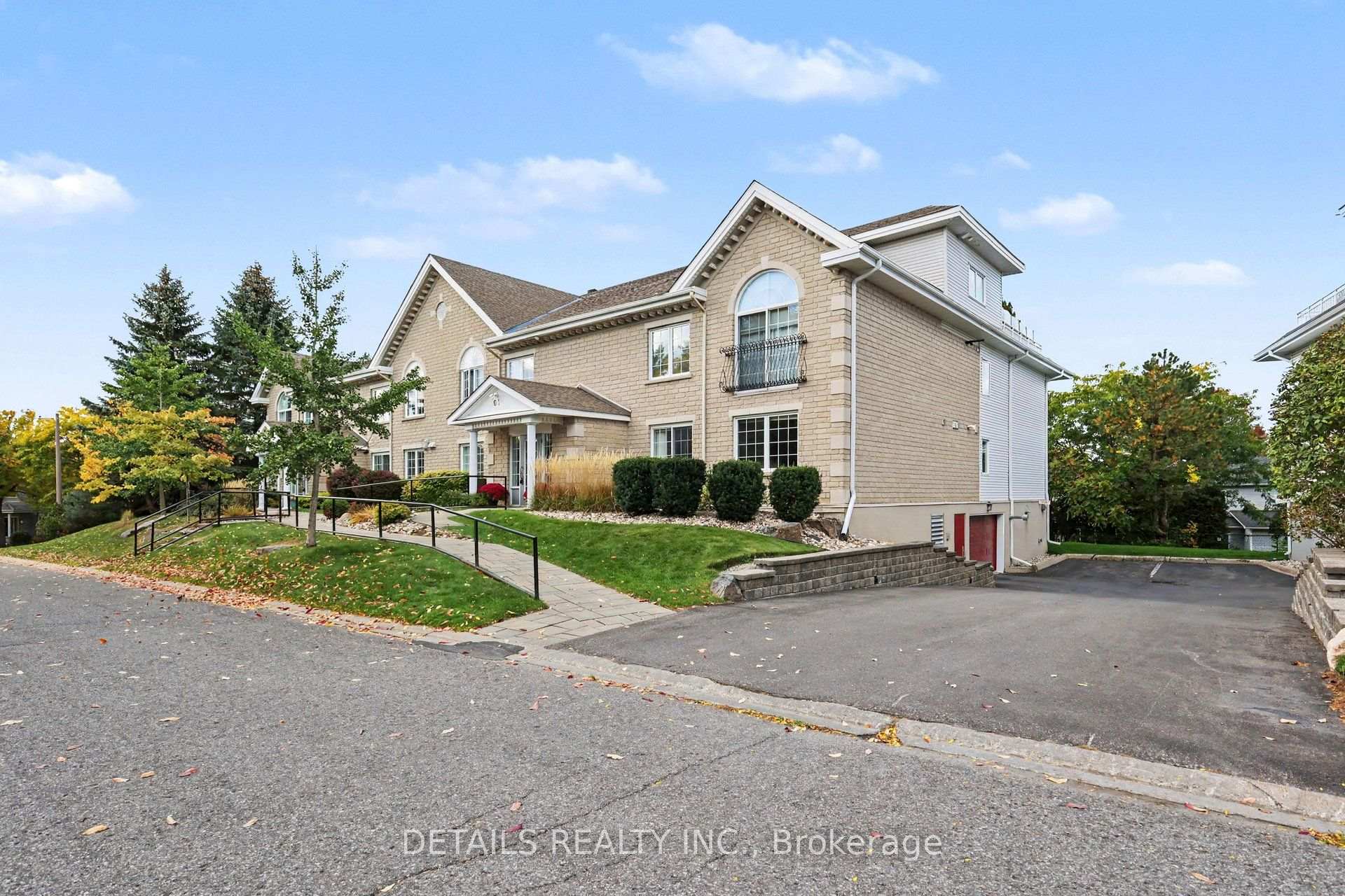 Photo 3 of Unit 1D, 61 Robson Court, Ottawa, Kanata - Kanata Lakes/Heritage Hills — HOMEH