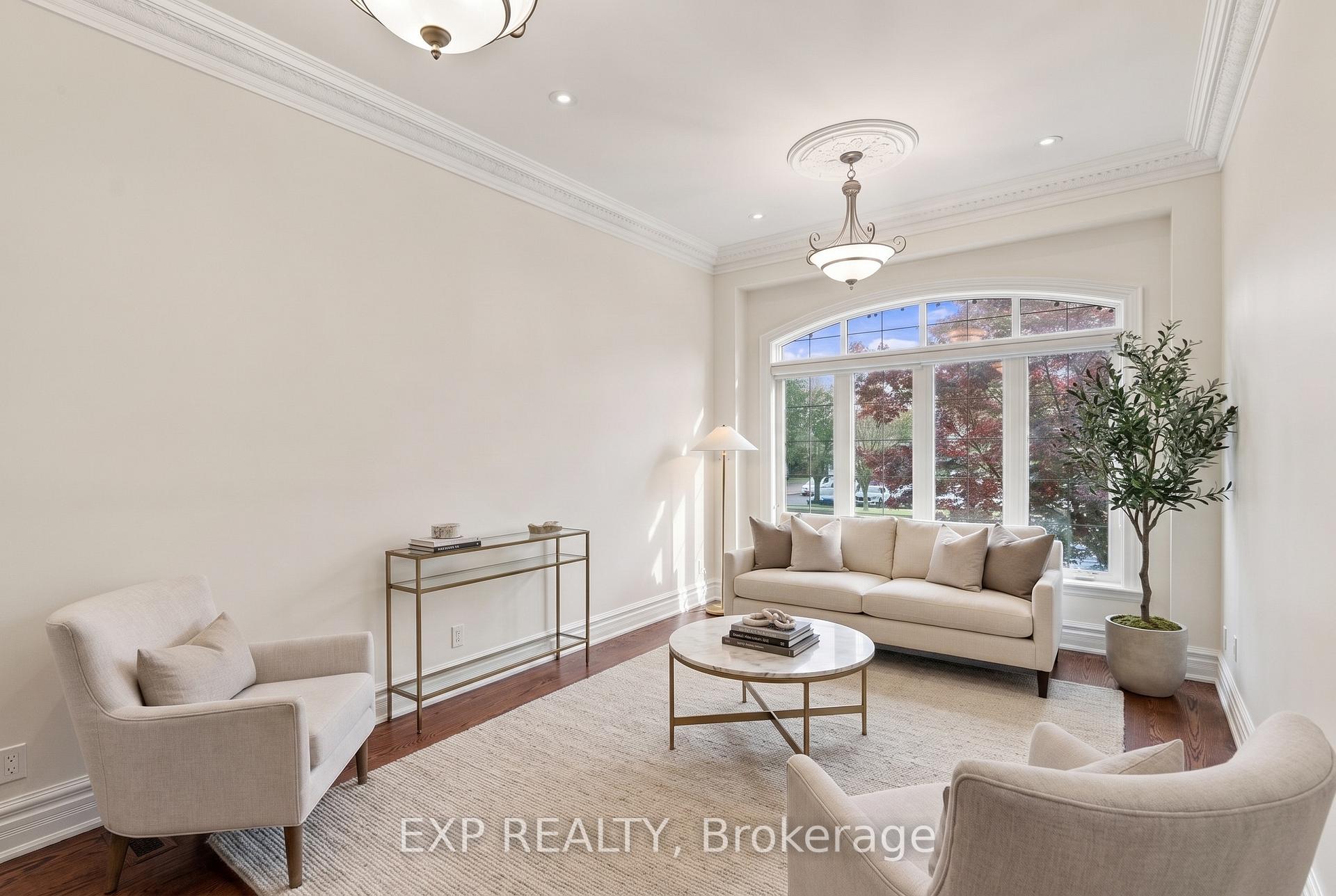 Photo 4 of 412 Manhattan Drive, Markham, Unionville — HOMEH