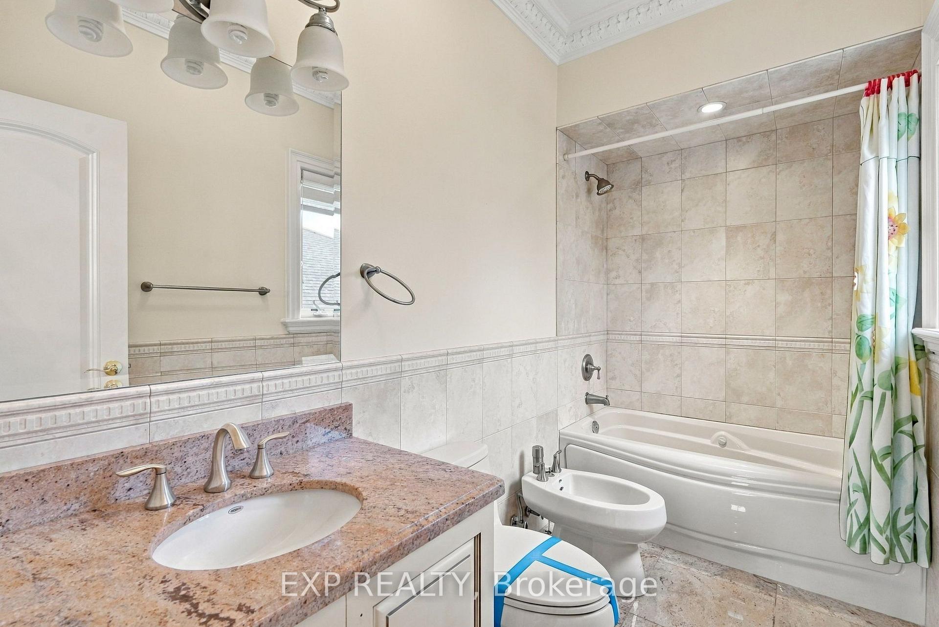 Photo 19 of 412 Manhattan Drive, Markham, Unionville — HOMEH