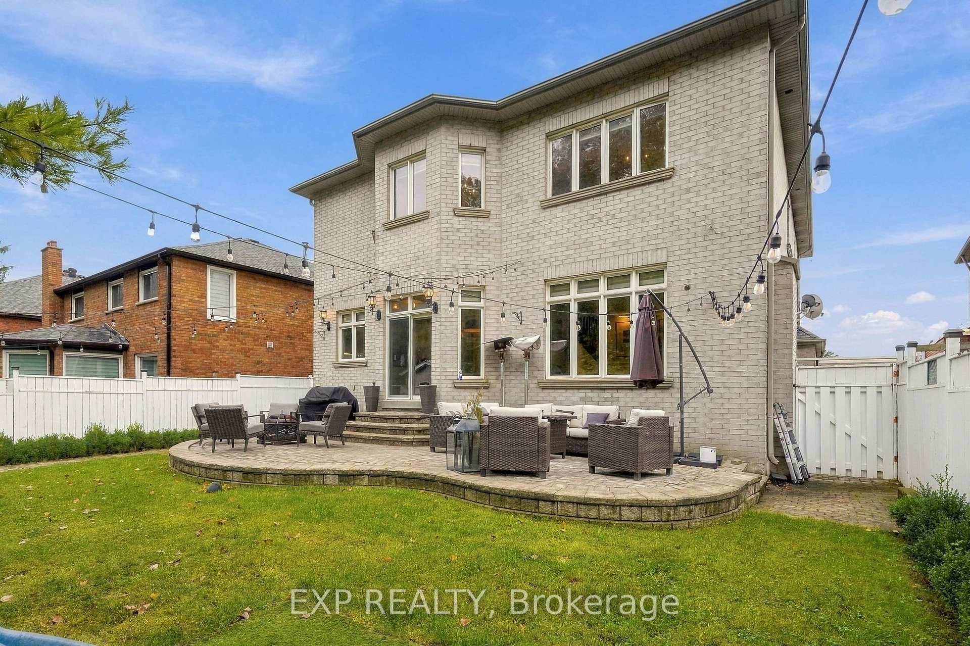Photo 24 of 412 Manhattan Drive, Markham, Unionville — HOMEH