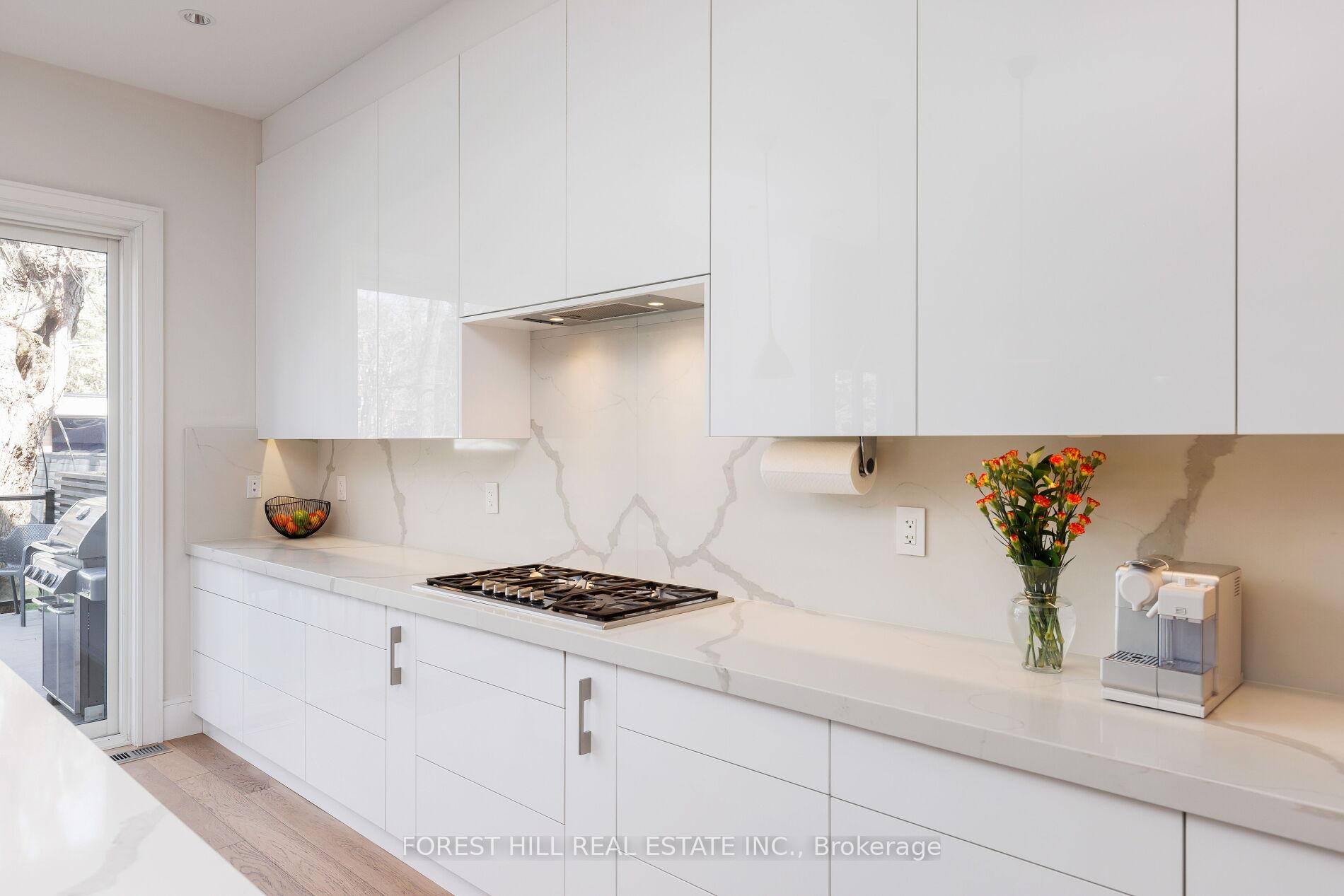 Photo 10 of 8 Nora Road, Etobicoke, Islington-City Centre West — HOMEH