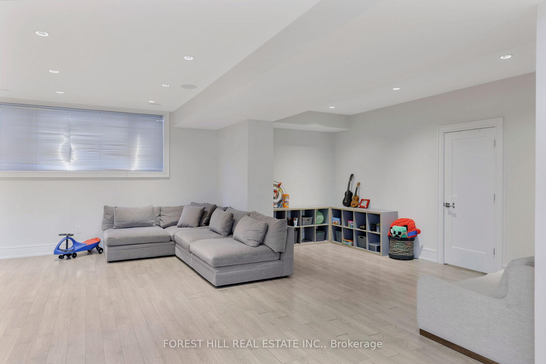 Photo 40 of 8 Nora Road, Etobicoke, Islington-City Centre West — HOMEH
