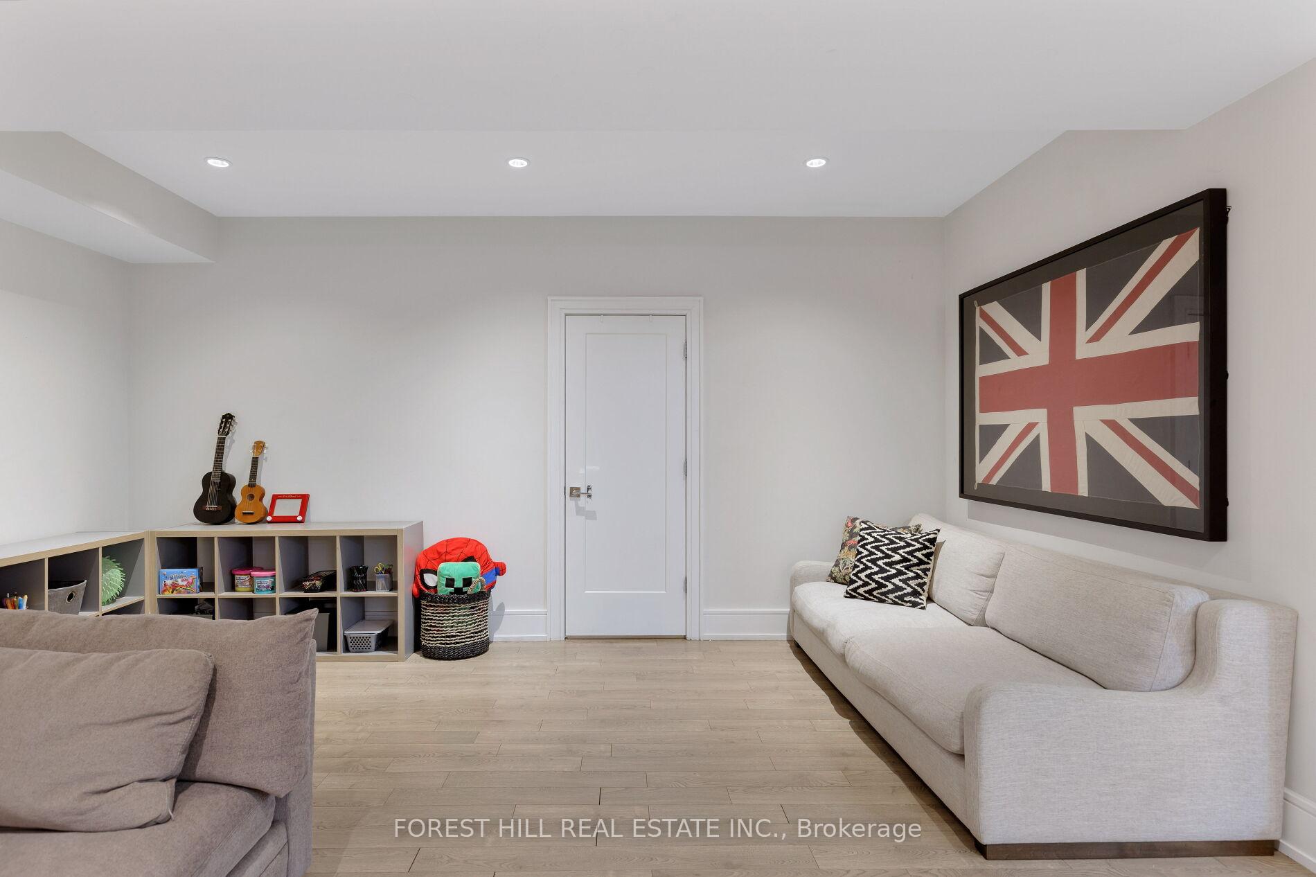 Photo 41 of 8 Nora Road, Etobicoke, Islington-City Centre West — HOMEH