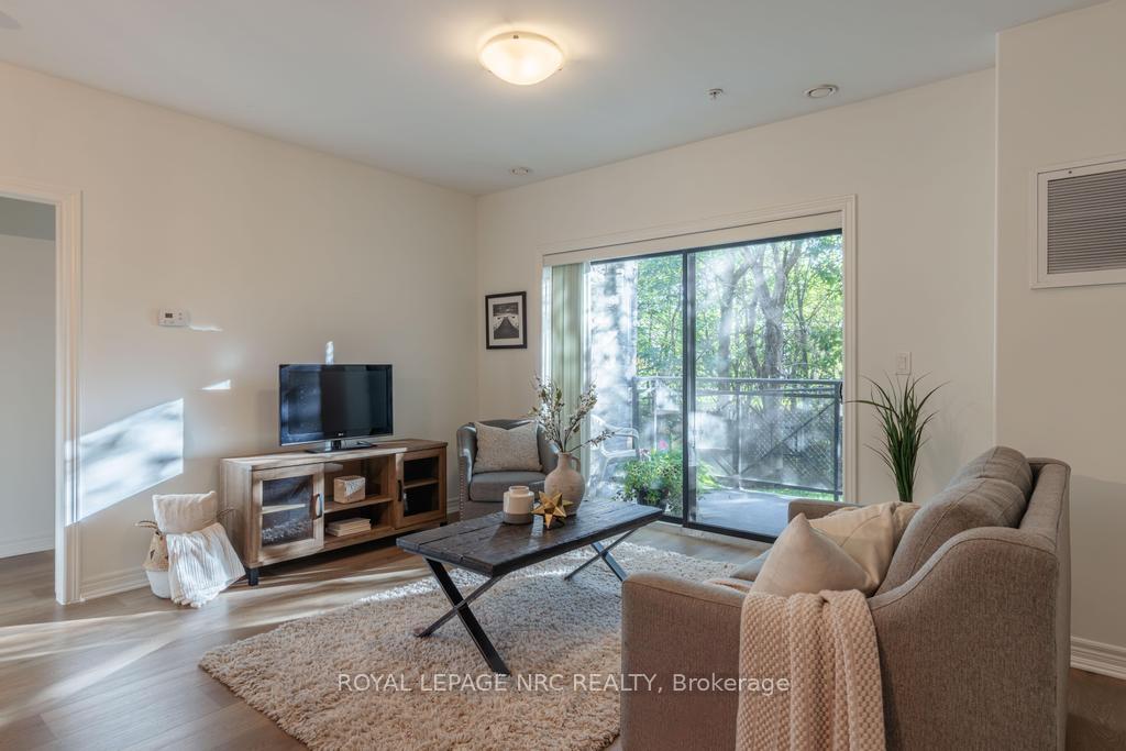 Photo 7 of Unit 103, 379 Scott Street, St. Catharines, Vine/Linwell — HOMEH
