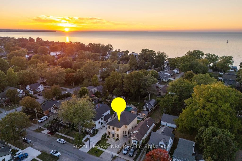 Photo 2 of 166 Dalhousie Avenue, St. Catharines, Port Dalhousie — HOMEH