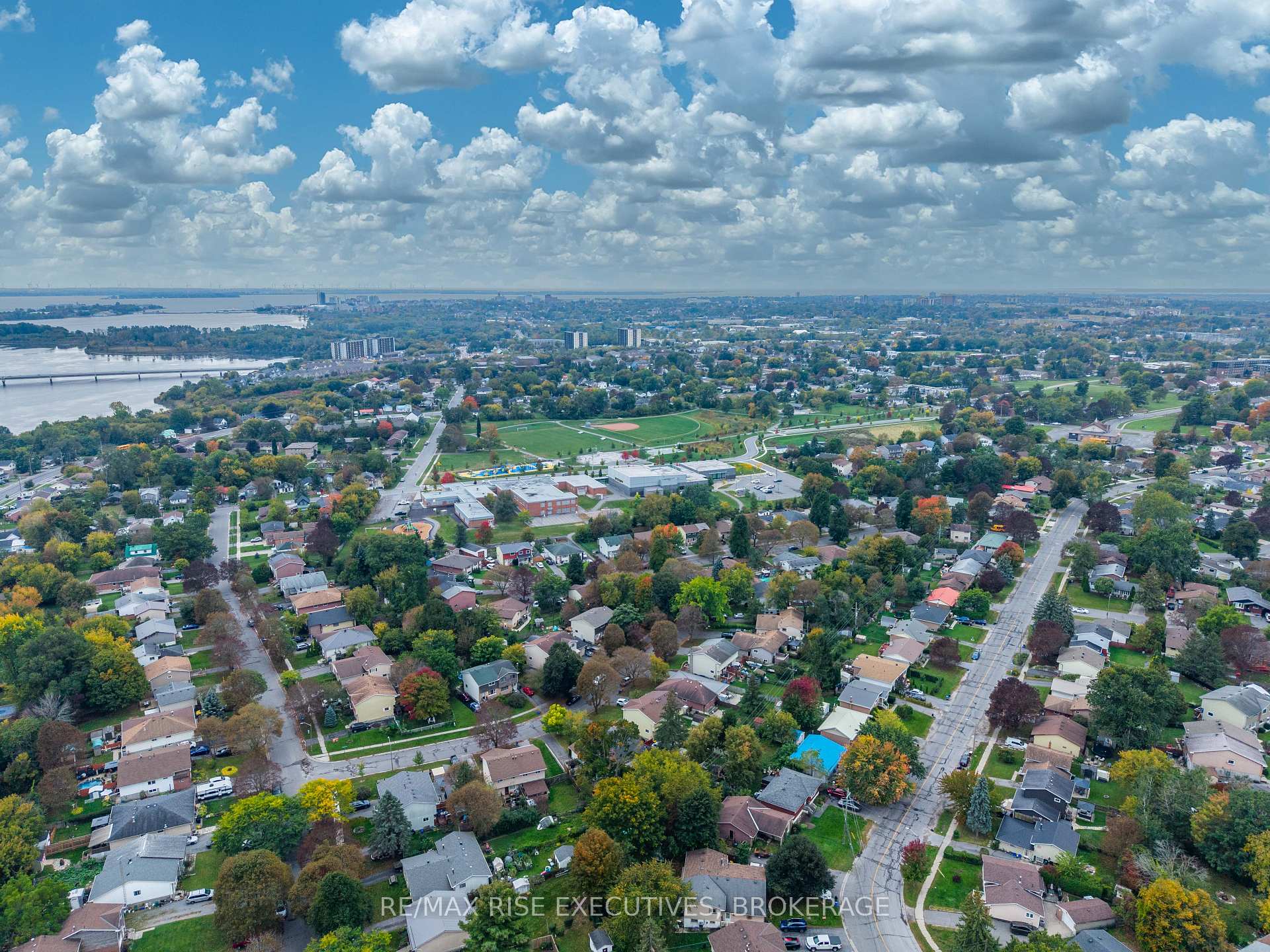 Photo 45 of 18 Carriage Court, Kingston, Rideau — HOMEH