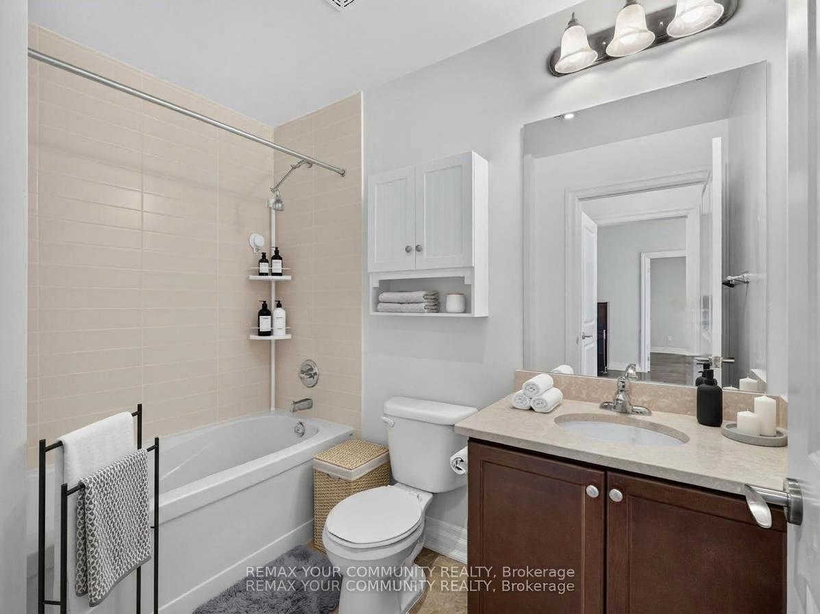 Photo 18 of Unit 306, 180 John Way, Aurora, Bayview Wellington — HOMEH