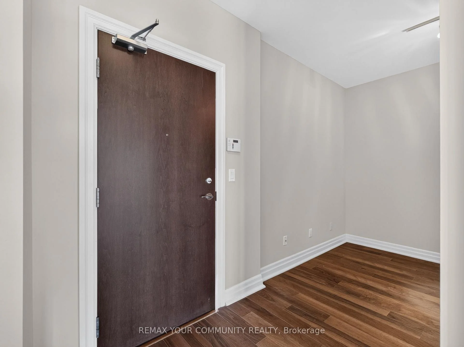 Photo 2 of Unit 306, 180 John Way, Aurora, Bayview Wellington — HOMEH