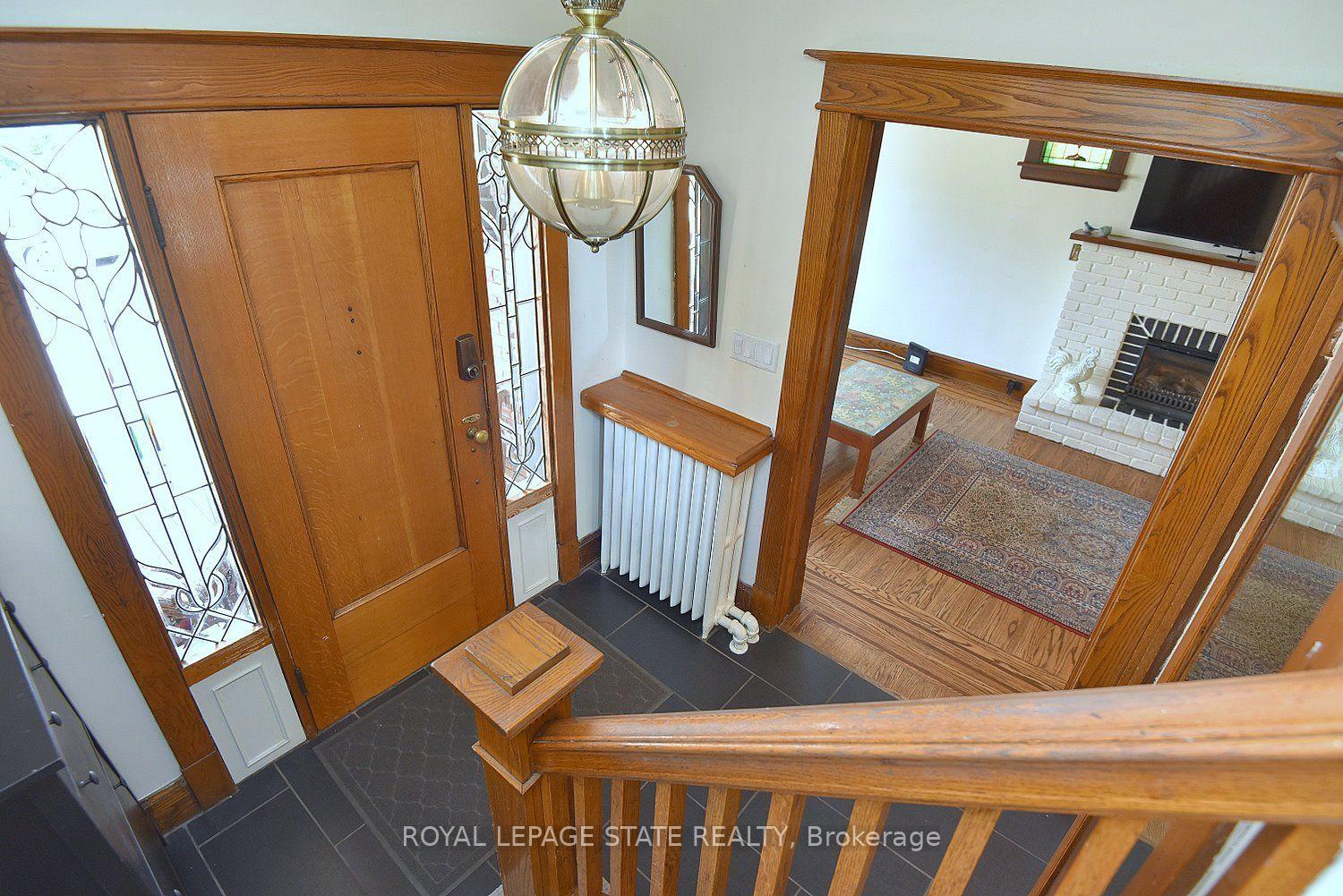 Photo 6 of 70 Kensington Avenue N, Hamilton, Crown Point — HOMEH