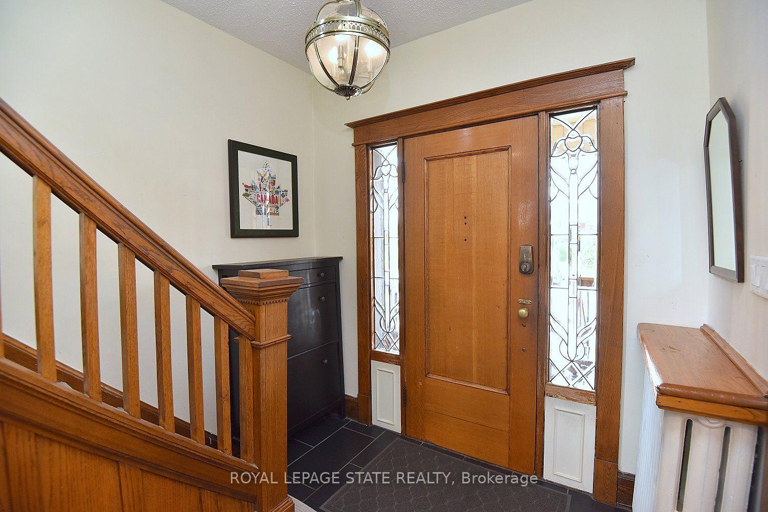 Photo 8 of 70 Kensington Avenue N, Hamilton, Crown Point — HOMEH