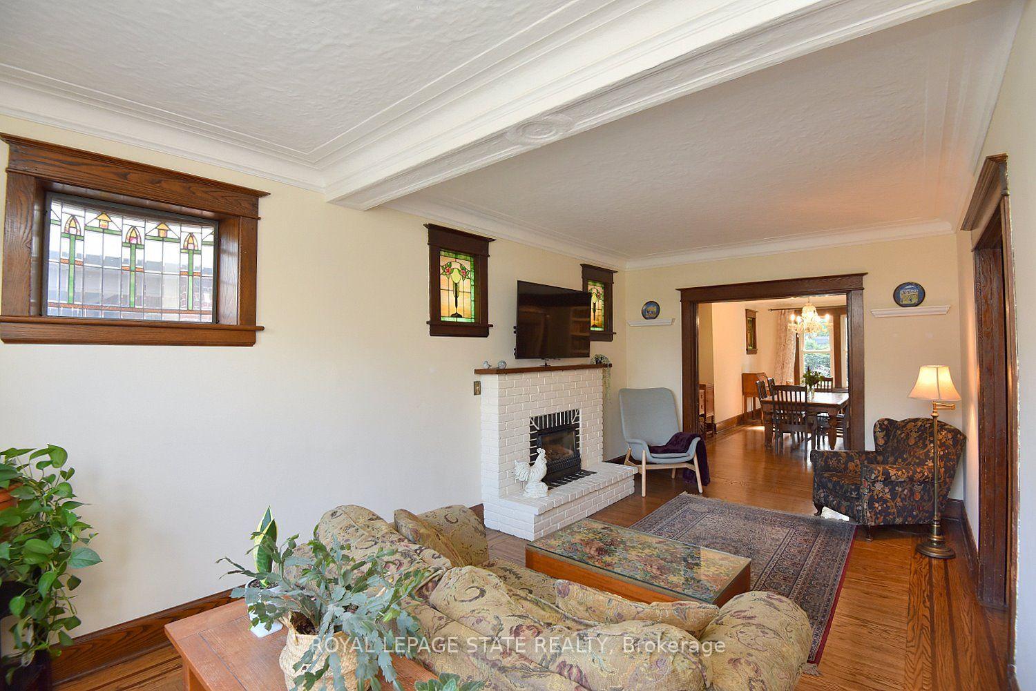 Photo 12 of 70 Kensington Avenue N, Hamilton, Crown Point — HOMEH