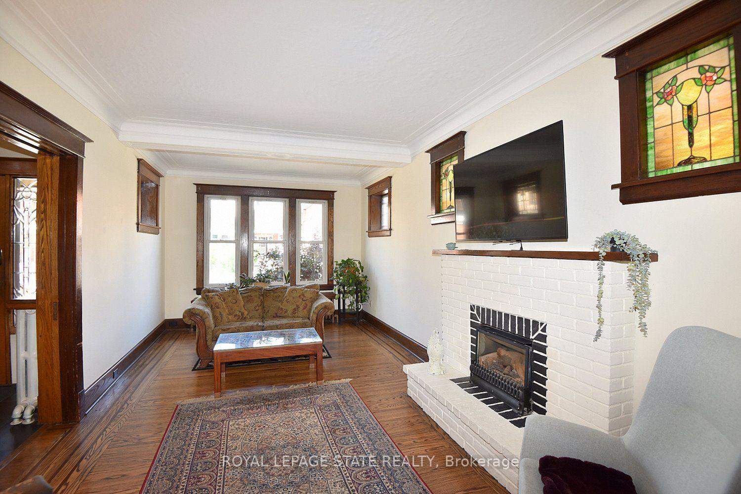 Photo 13 of 70 Kensington Avenue N, Hamilton, Crown Point — HOMEH