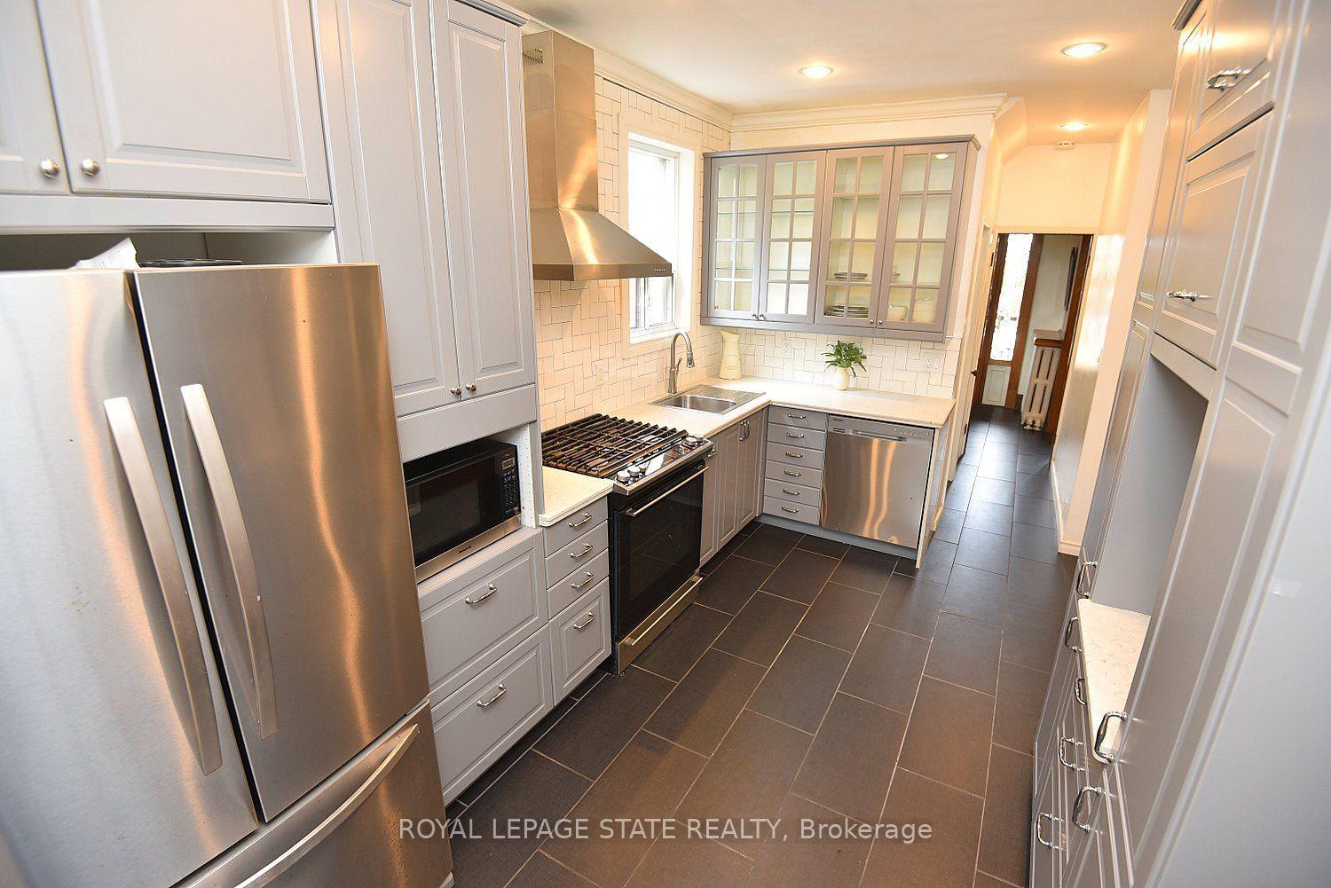 Photo 20 of 70 Kensington Avenue N, Hamilton, Crown Point — HOMEH