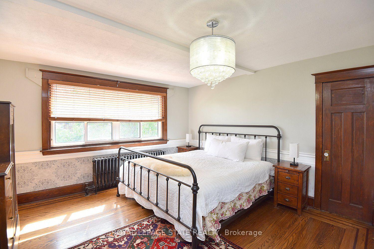 Photo 29 of 70 Kensington Avenue N, Hamilton, Crown Point — HOMEH