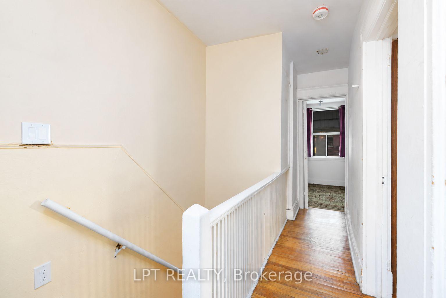 Photo 3 of Unit A, 627 Crawford Street, Toronto, Palmerston-Little Italy — HOMEH