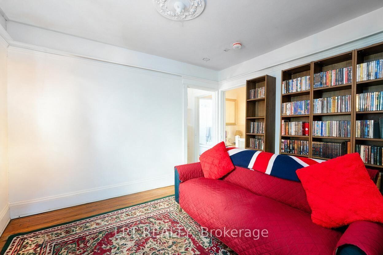 Photo 5 of Unit A, 627 Crawford Street, Toronto, Palmerston-Little Italy — HOMEH