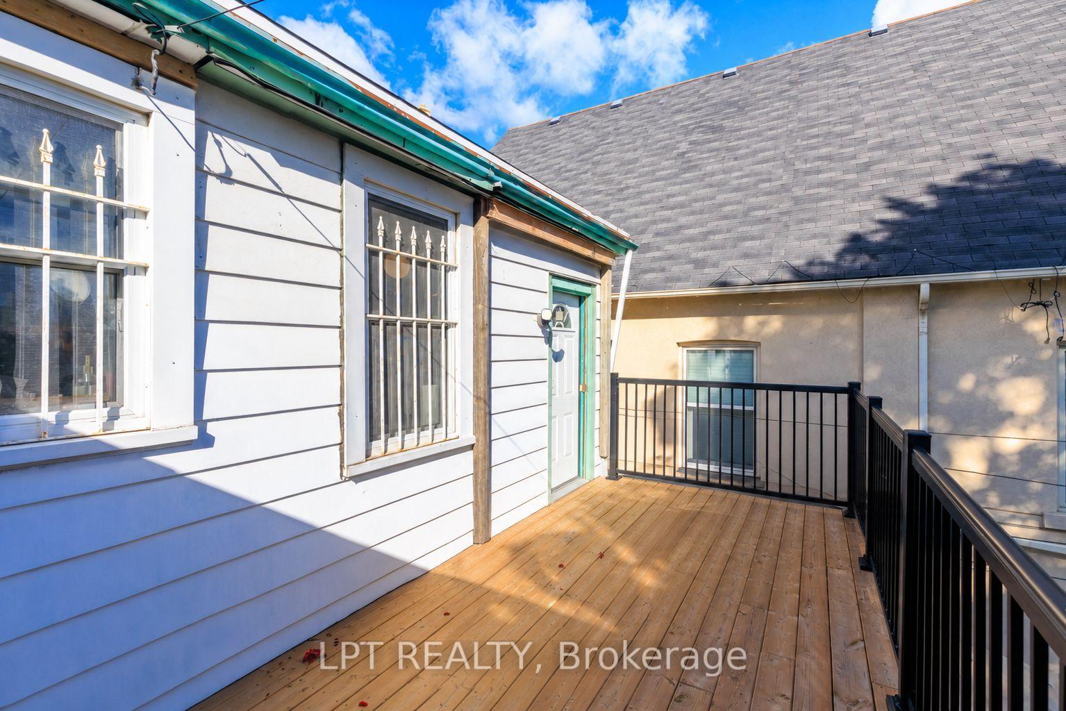 Photo 8 of Unit A, 627 Crawford Street, Toronto, Palmerston-Little Italy — HOMEH