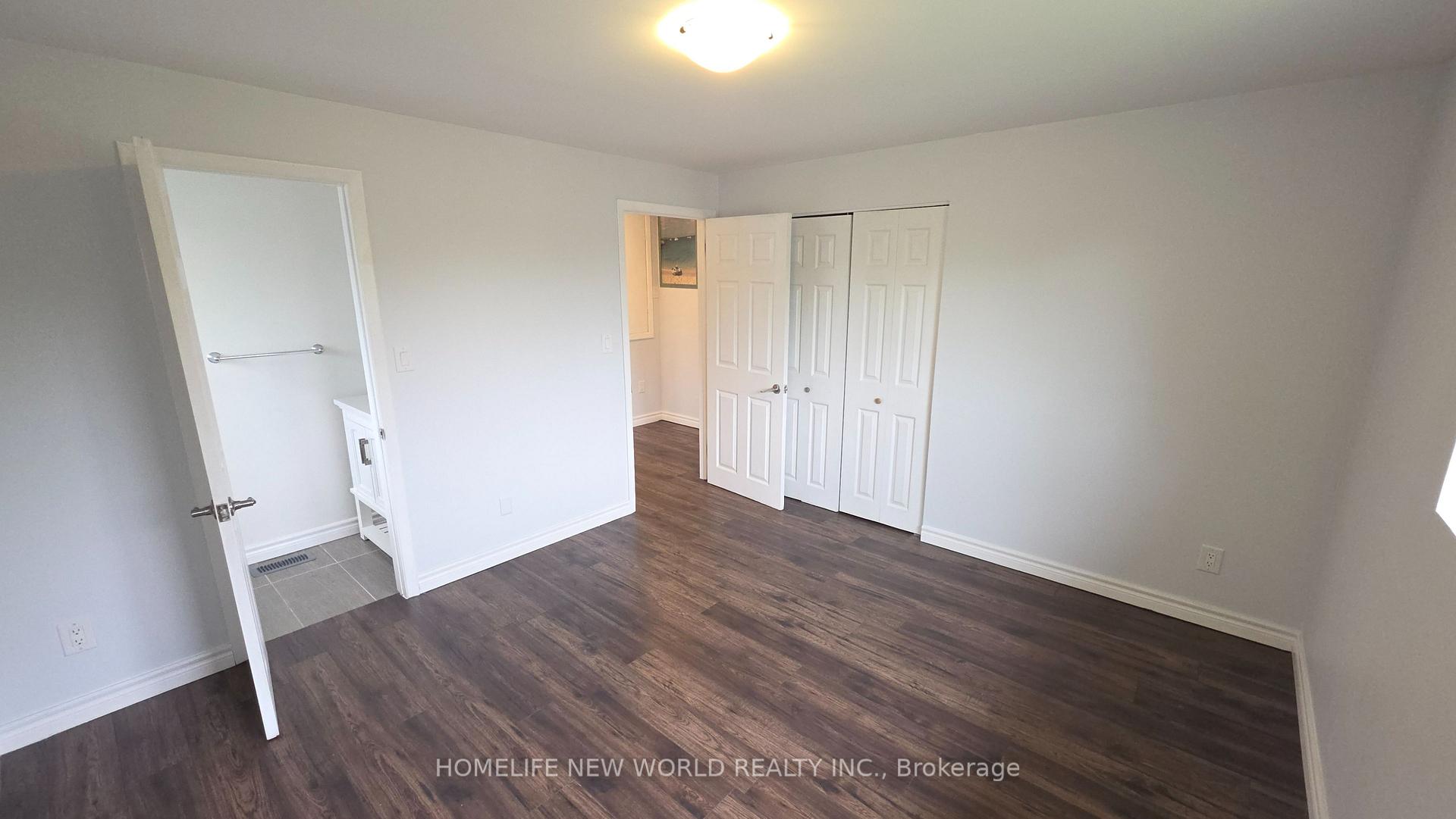 Photo 24 of 26 Murchison Crescent N, Etobicoke, Mount Olive-Silverstone-Jamestown — HOMEH