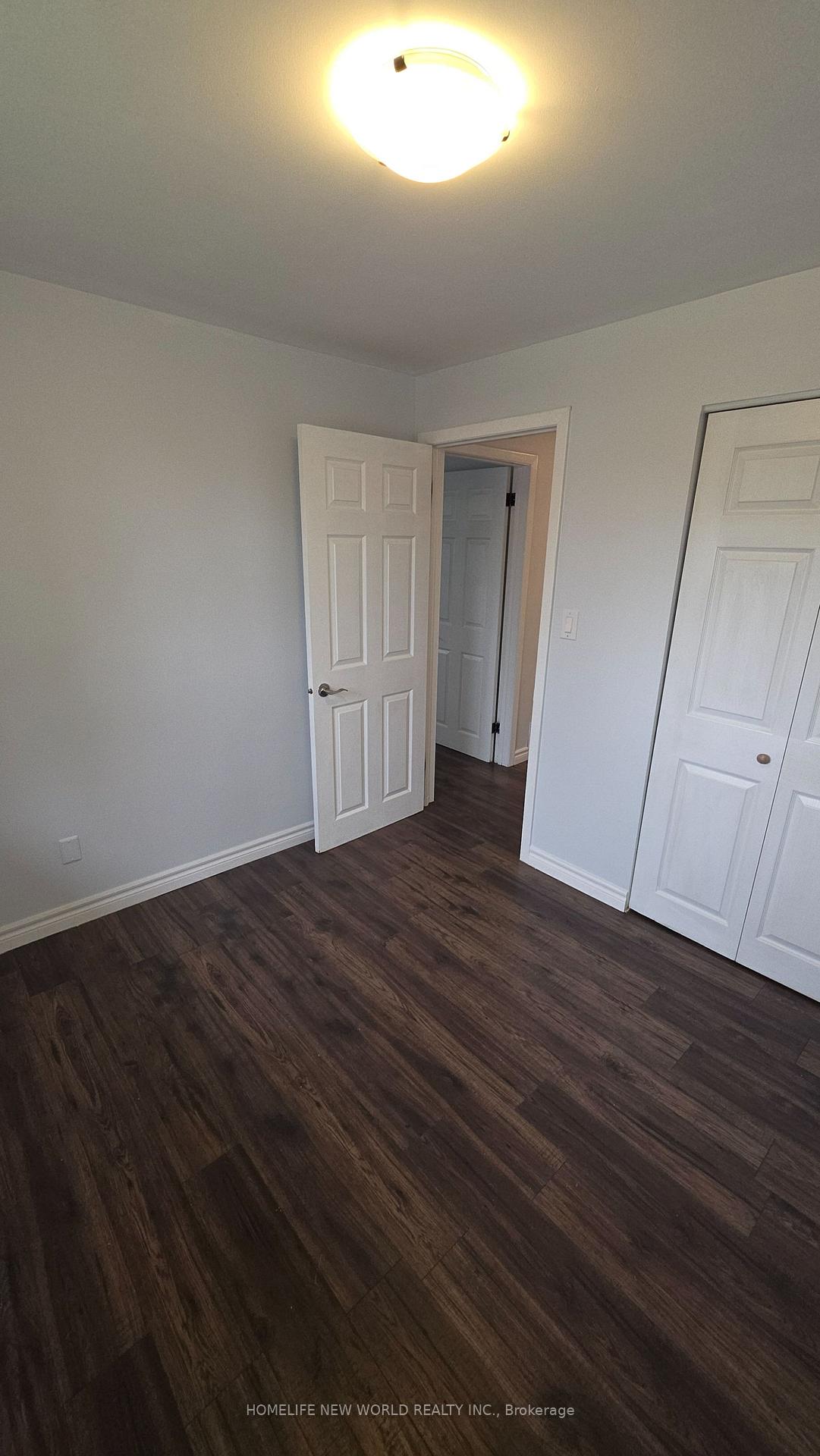 Photo 32 of 26 Murchison Crescent N, Etobicoke, Mount Olive-Silverstone-Jamestown — HOMEH