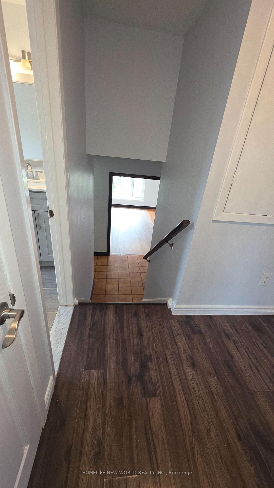 Photo 33 of 26 Murchison Crescent N, Etobicoke, Mount Olive-Silverstone-Jamestown — HOMEH