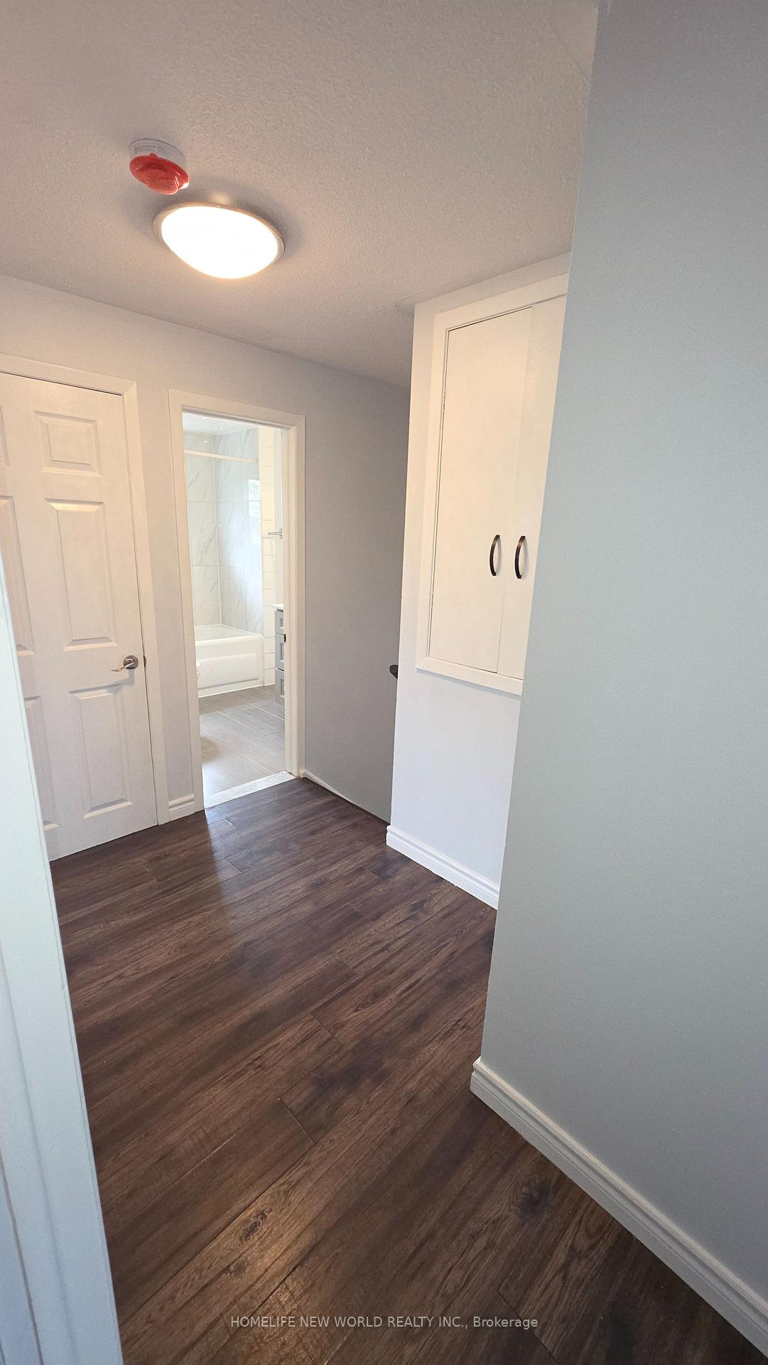 Photo 34 of 26 Murchison Crescent N, Etobicoke, Mount Olive-Silverstone-Jamestown — HOMEH