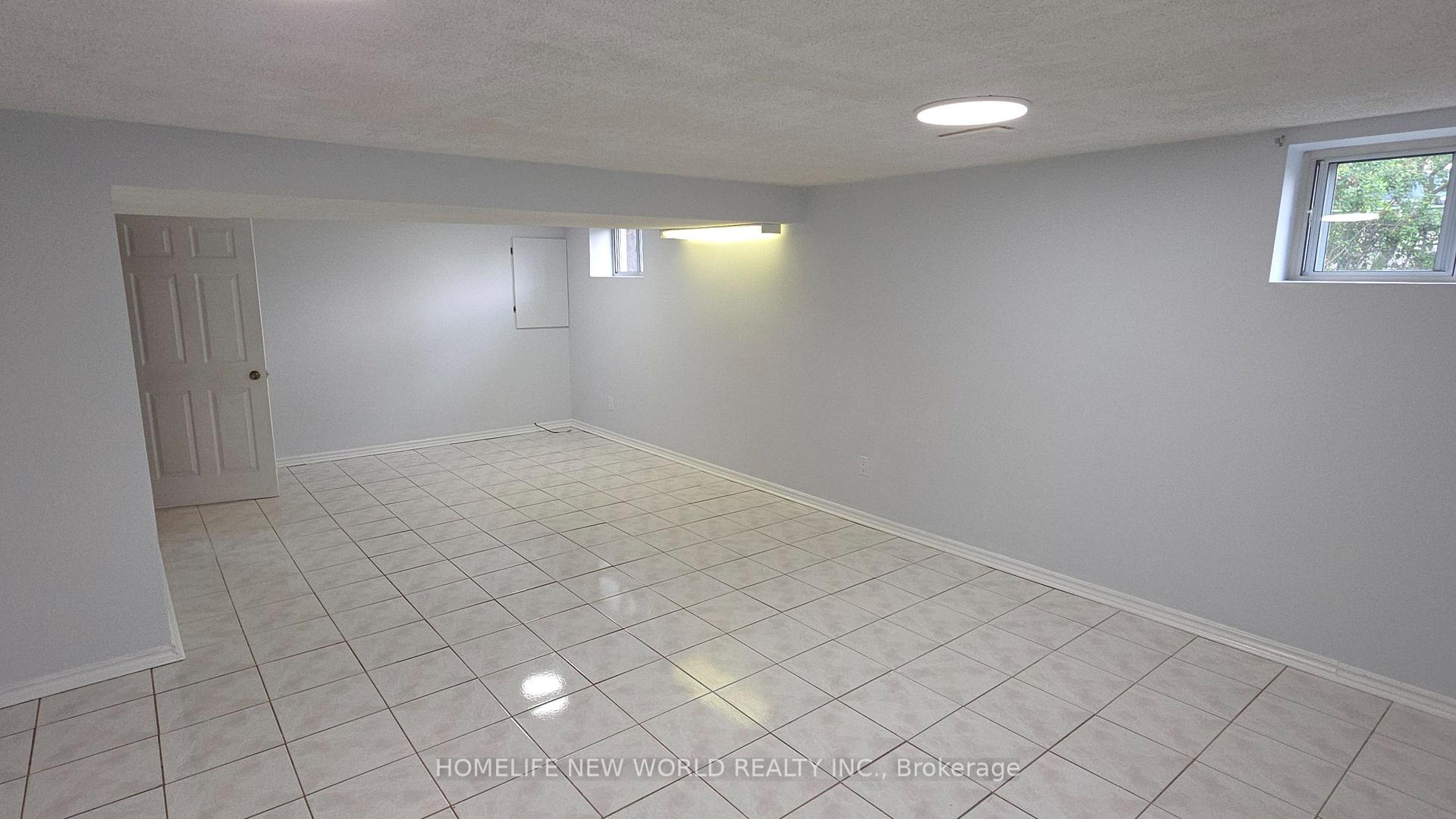 Photo 36 of 26 Murchison Crescent N, Etobicoke, Mount Olive-Silverstone-Jamestown — HOMEH