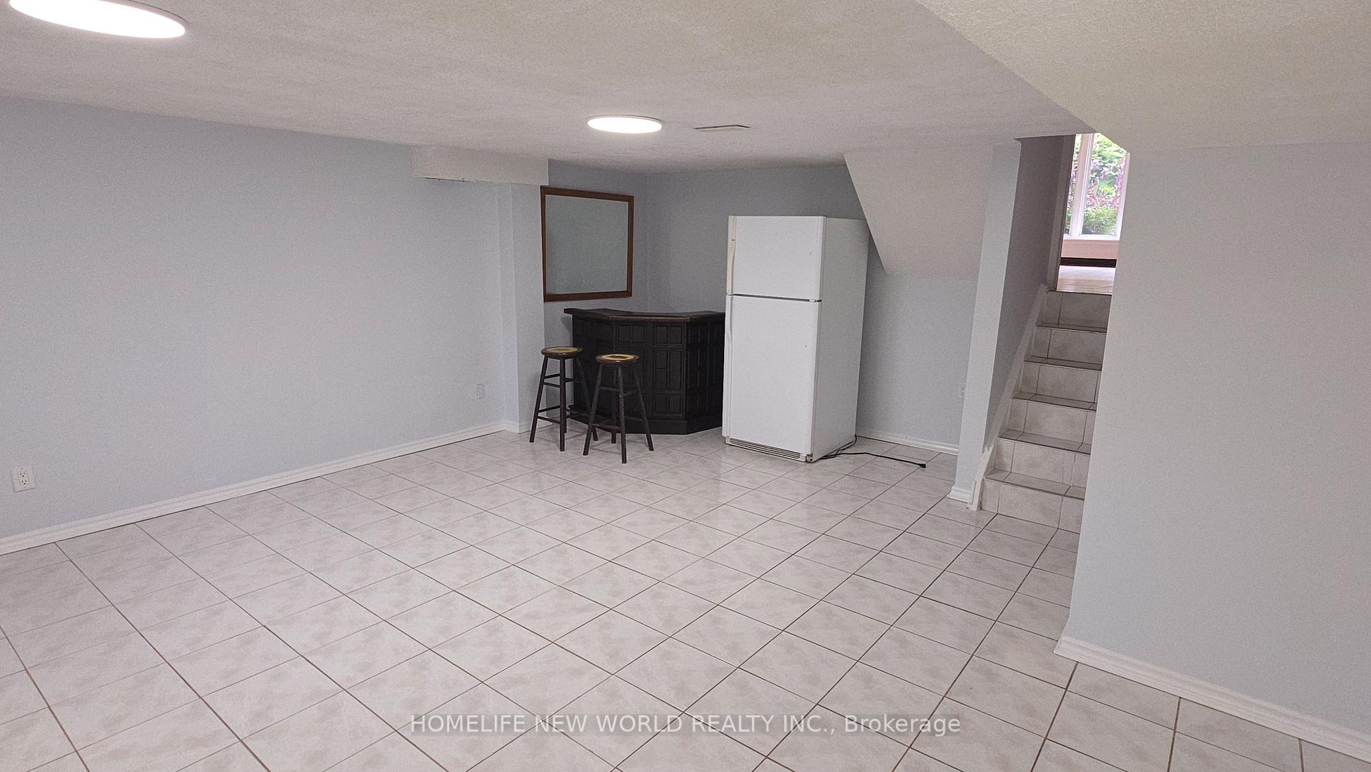 Photo 37 of 26 Murchison Crescent N, Etobicoke, Mount Olive-Silverstone-Jamestown — HOMEH
