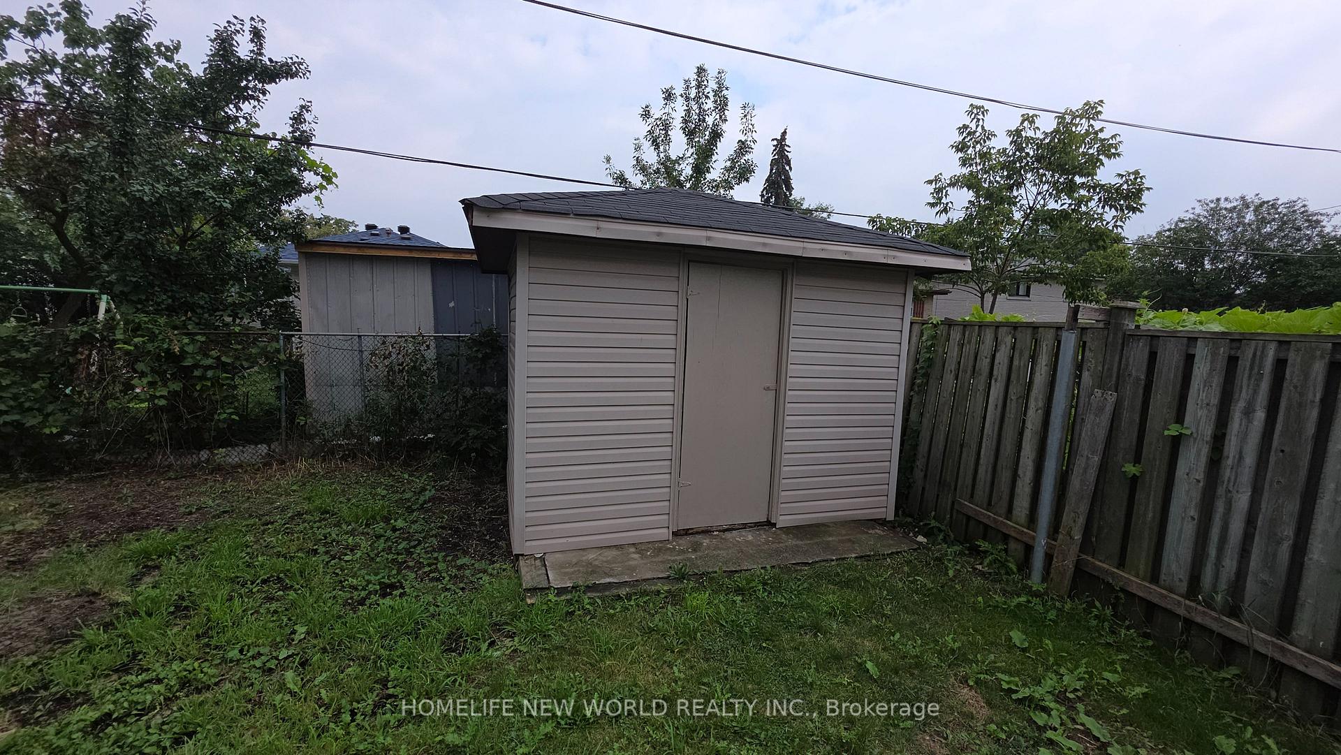 Photo 47 of 26 Murchison Crescent N, Etobicoke, Mount Olive-Silverstone-Jamestown — HOMEH
