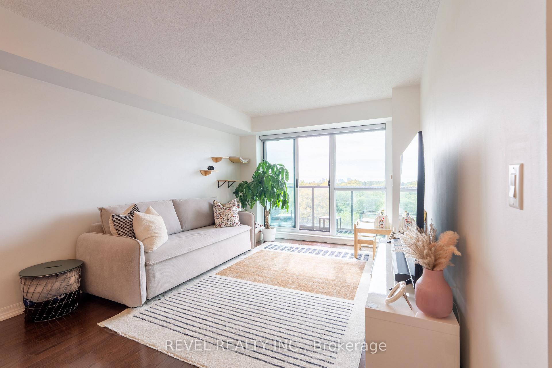 Photo of Unit 603, 1403 Royal York Road