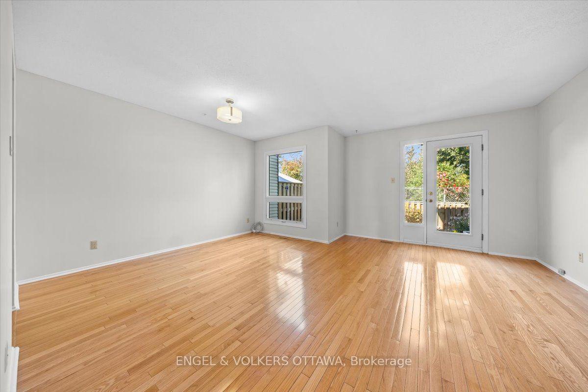 Photo 8 of Unit 35, 75 Angela Private, Ottawa, Heron Gate/Industrial Park — HOMEH