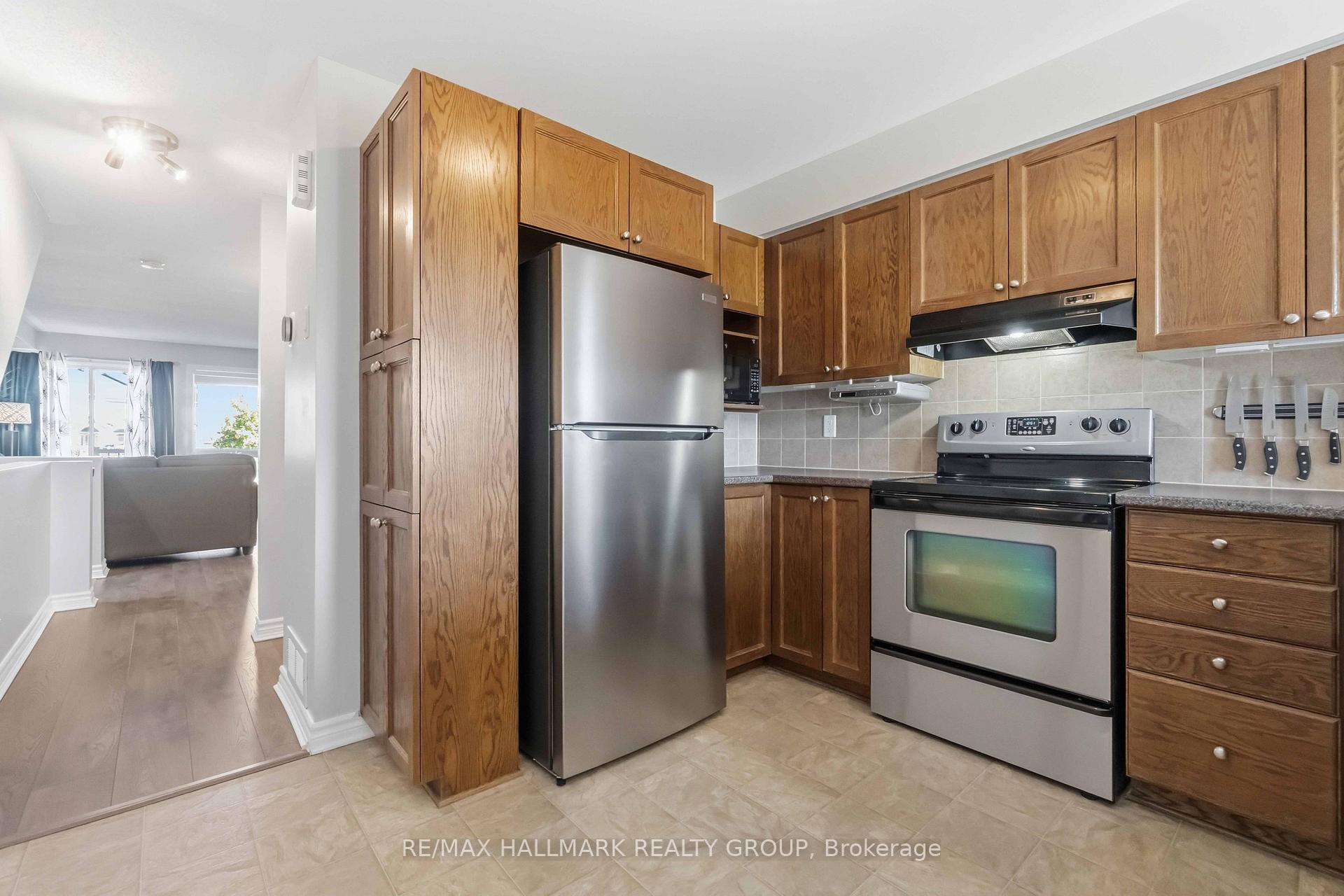 Photo 11 of Unit 8, 562 Lakeridge Drive, Ottawa, Avalon East — HOMEH