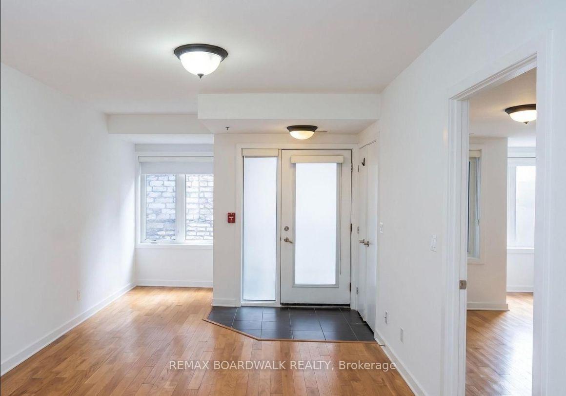 Photo 2 of Unit 209, 458D King Edward Avenue, Ottawa, Sandy Hill — HOMEH