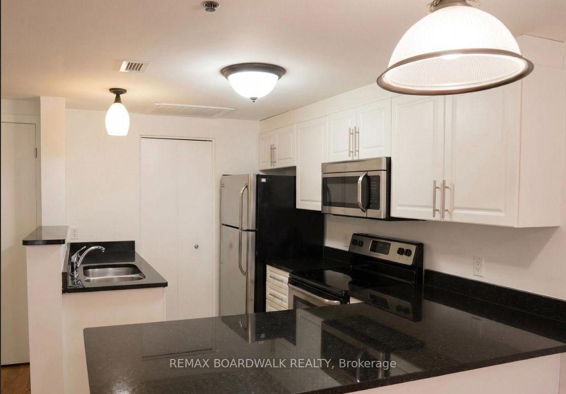 Photo 4 of Unit 209, 458D King Edward Avenue, Ottawa, Sandy Hill — HOMEH