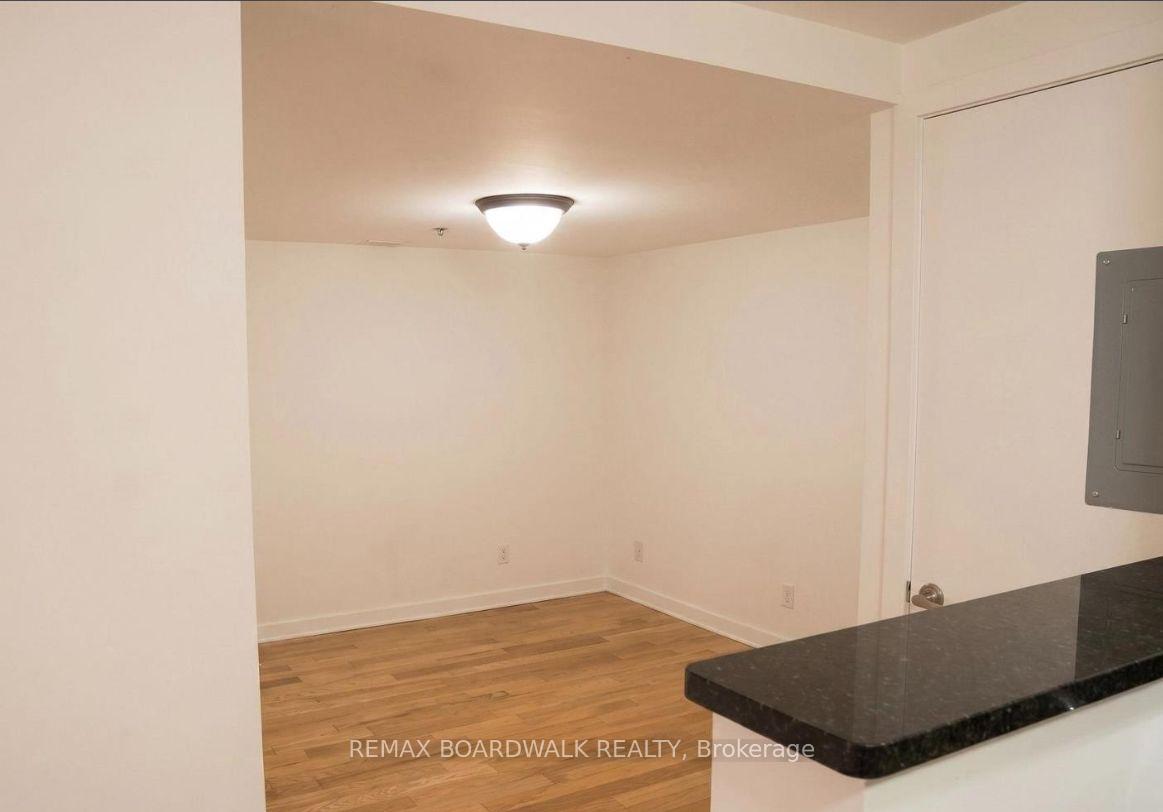 Photo 5 of Unit 209, 458D King Edward Avenue, Ottawa, Sandy Hill — HOMEH
