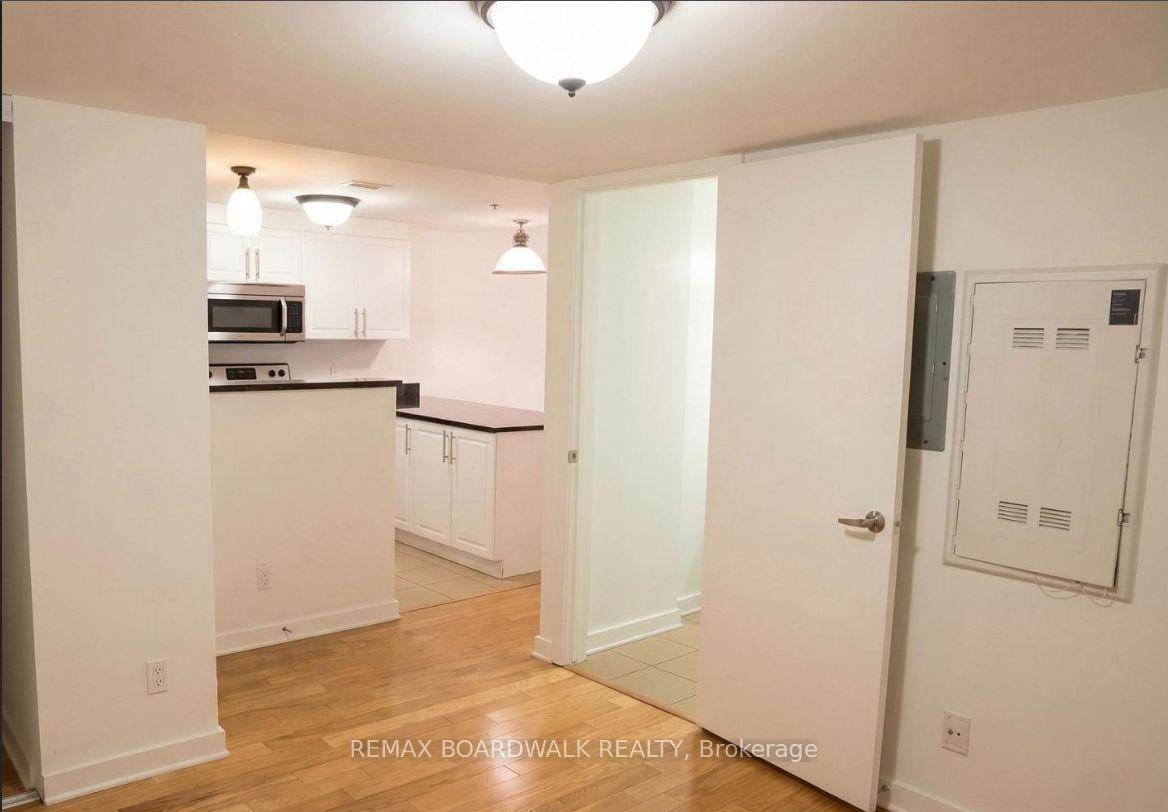 Photo 7 of Unit 209, 458D King Edward Avenue, Ottawa, Sandy Hill — HOMEH
