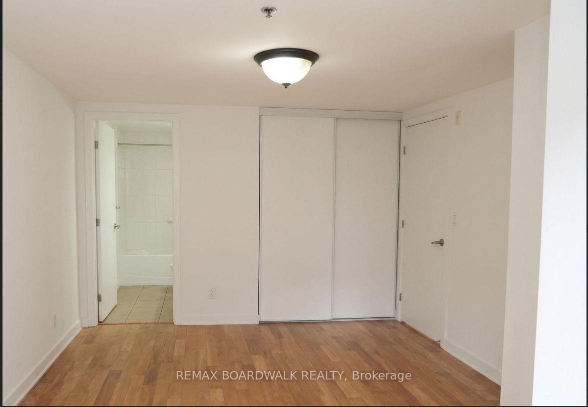 Photo 9 of Unit 209, 458D King Edward Avenue, Ottawa, Sandy Hill — HOMEH