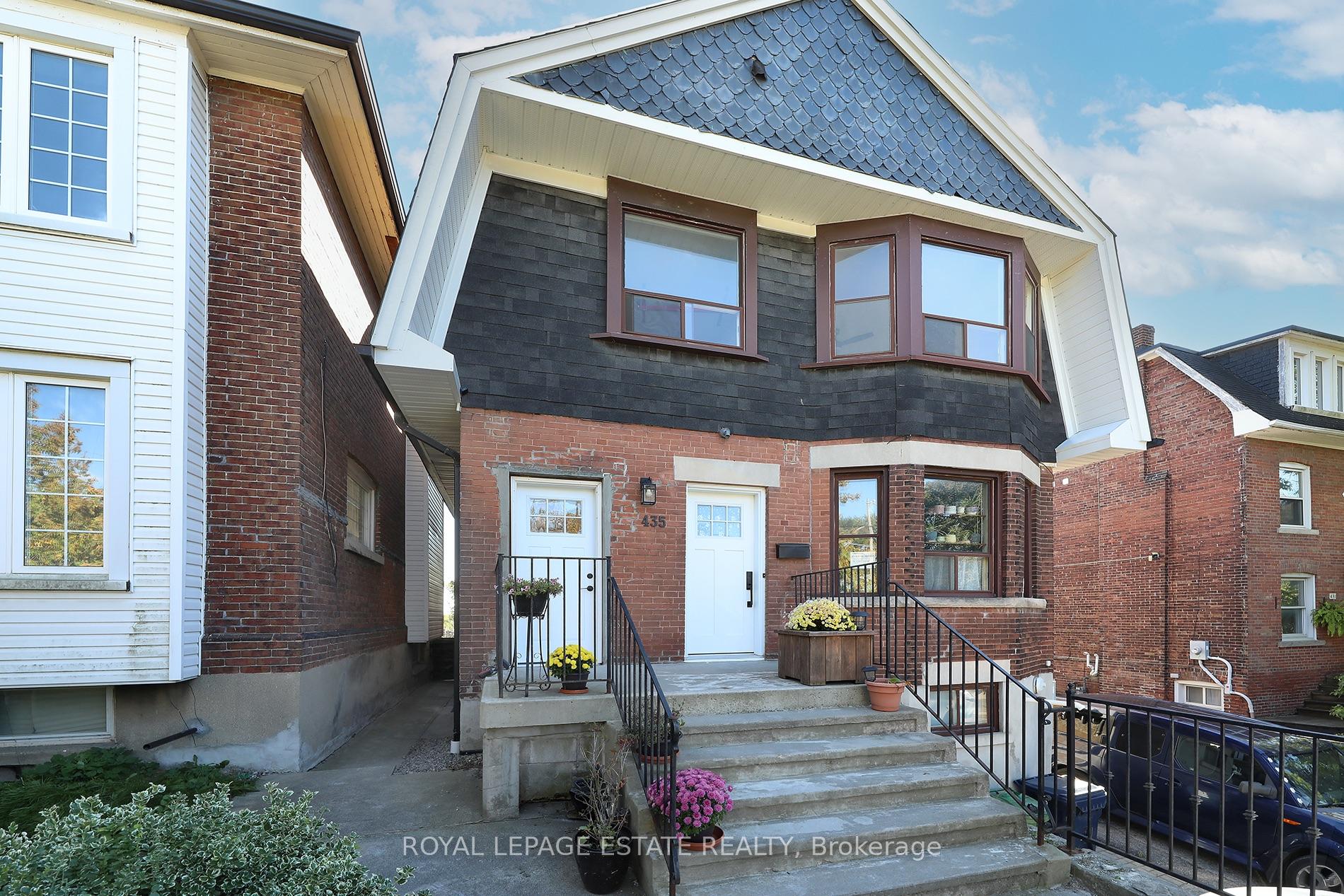 Photo of Unit LOWER, 435 Kingston Road